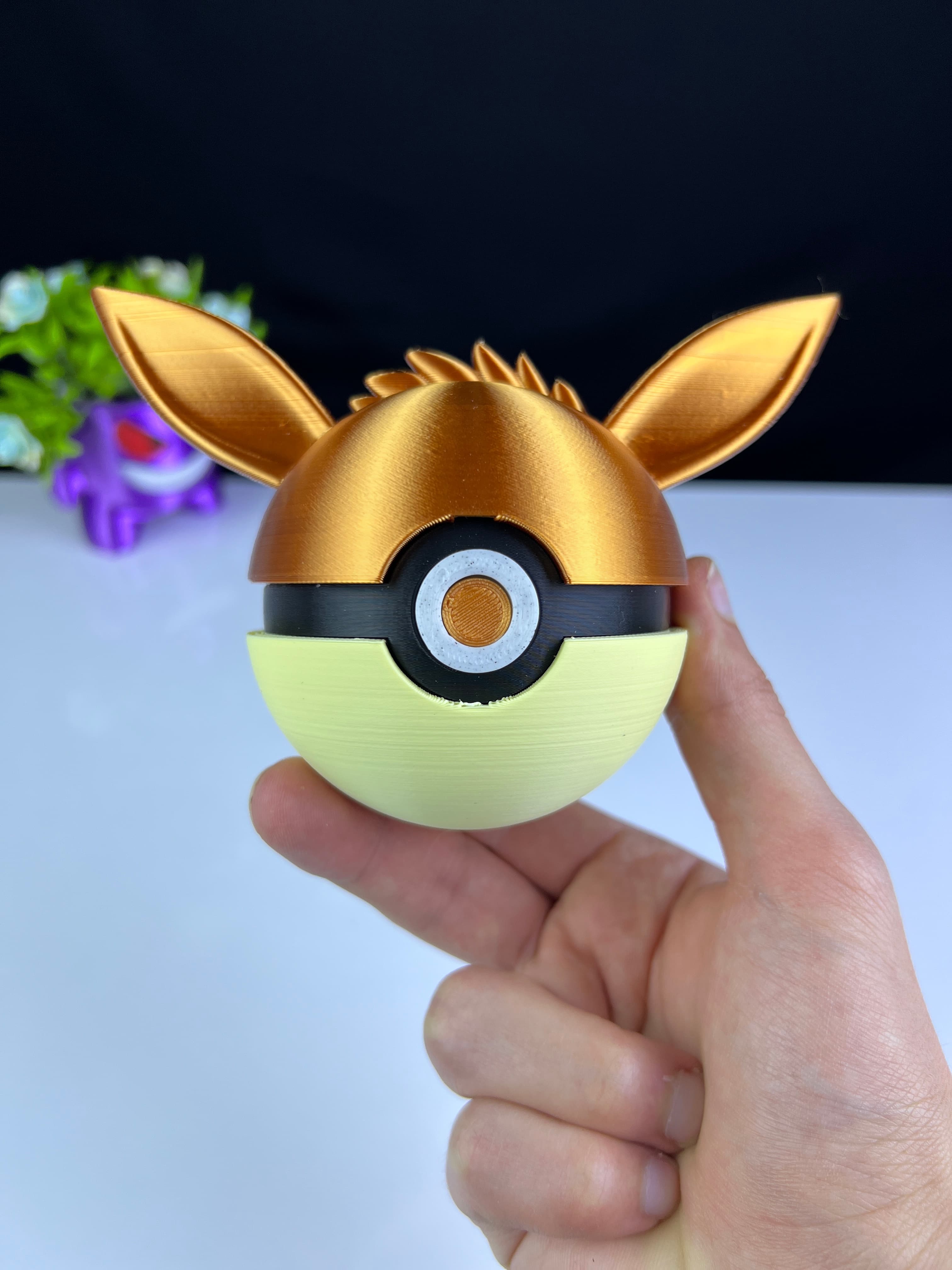Eevee Pokeball - Multipart 3d model