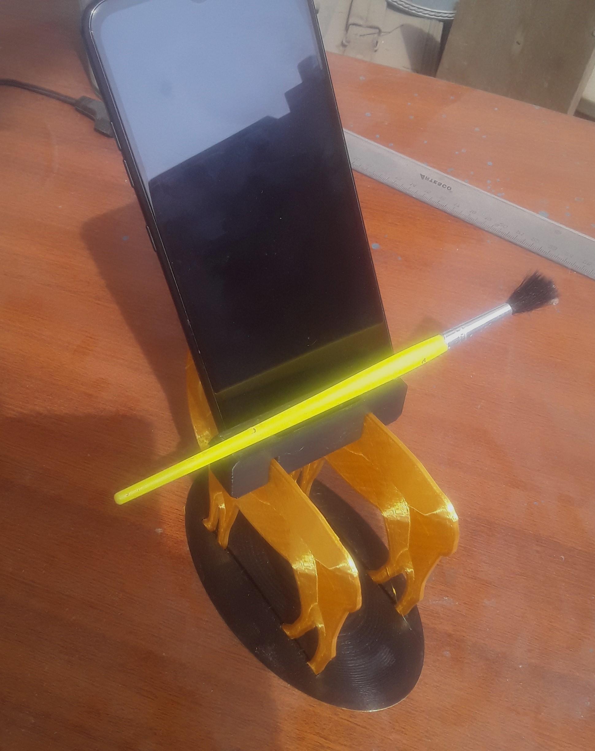 llama cell phone stand 3d model