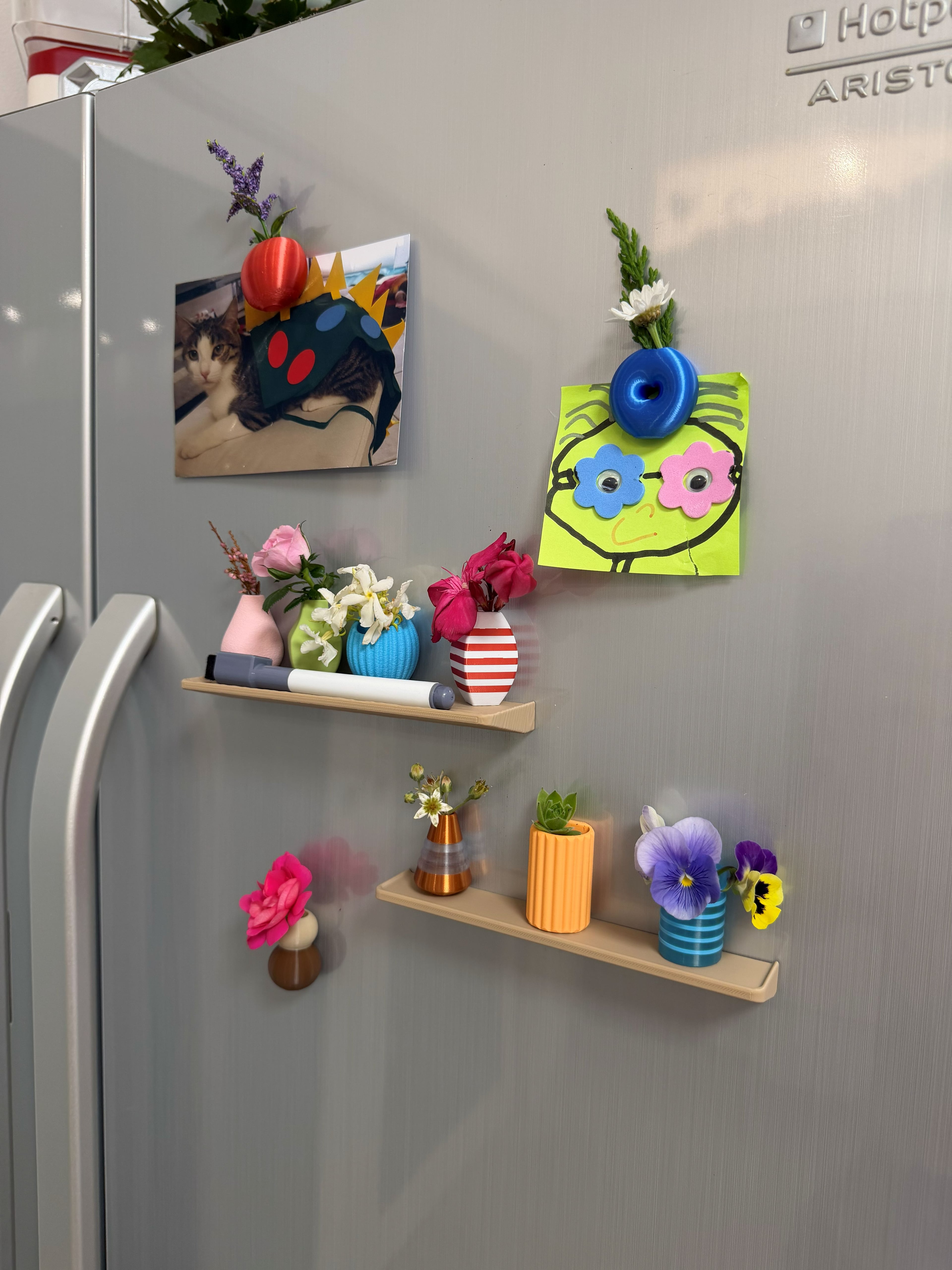 Tiny Magnet Vase Set 3d model