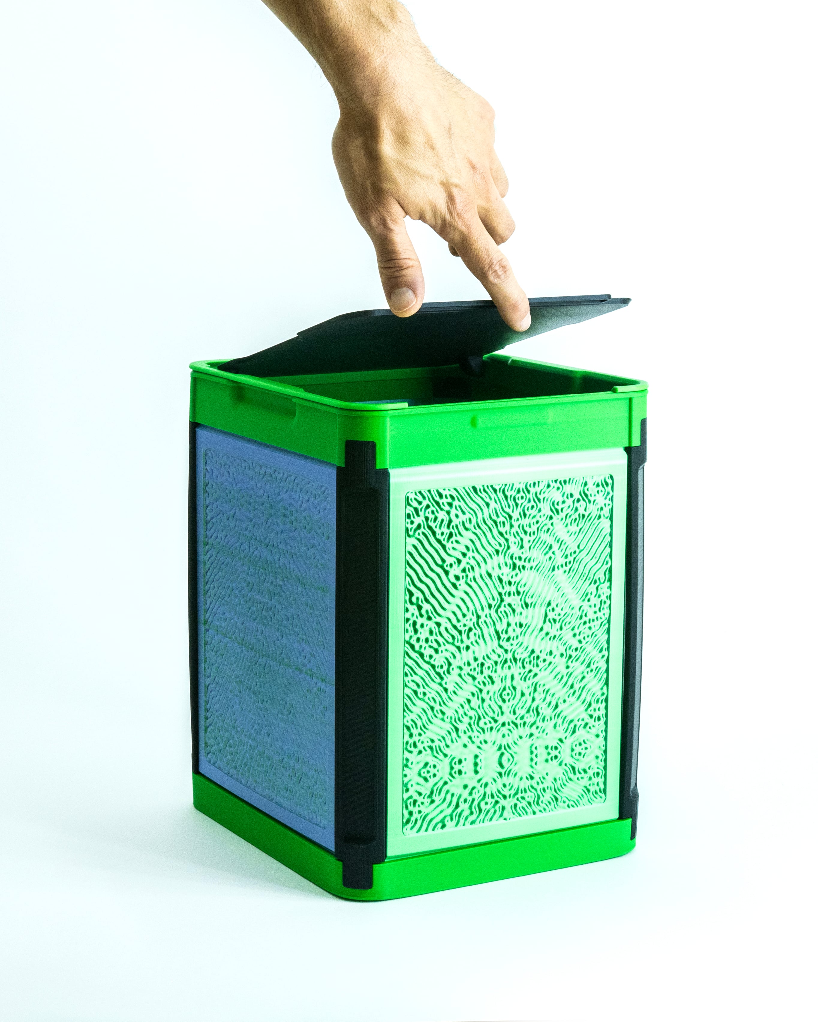 Wireframe Wastebin Skin // Reaction Diffusion 3d model