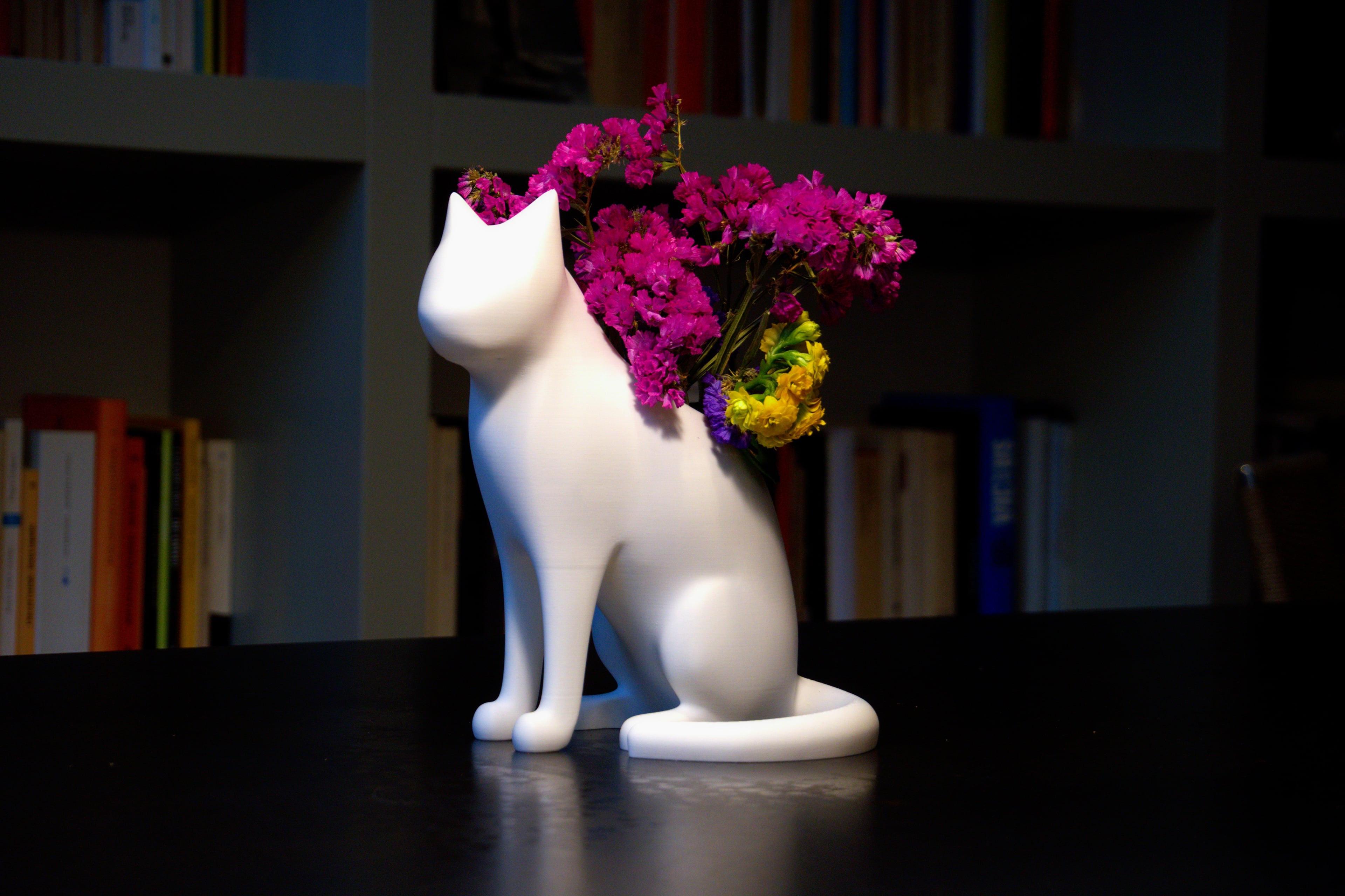Stylized Cat Vase 3d model