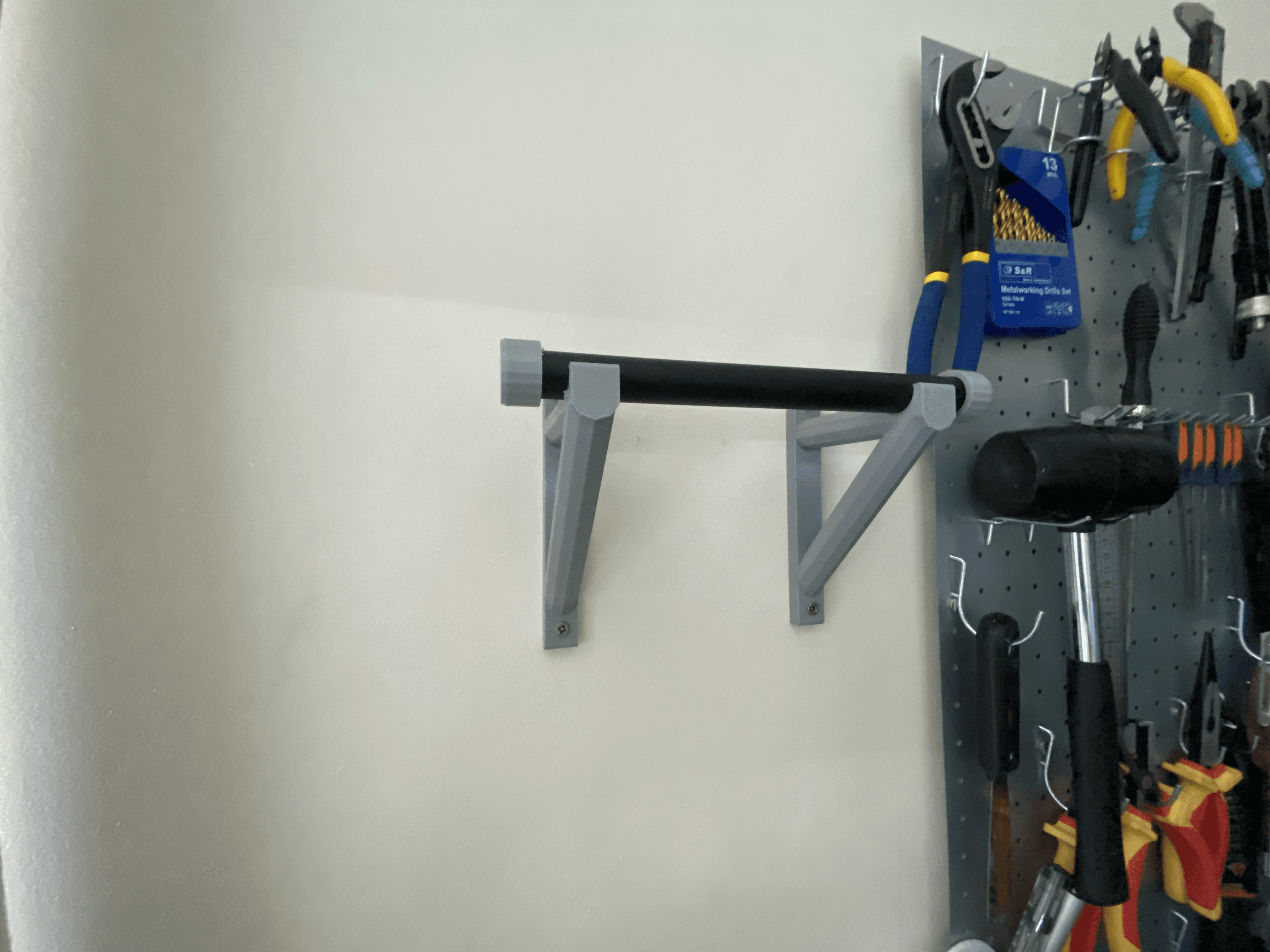 wall mounted spool holder 3d model