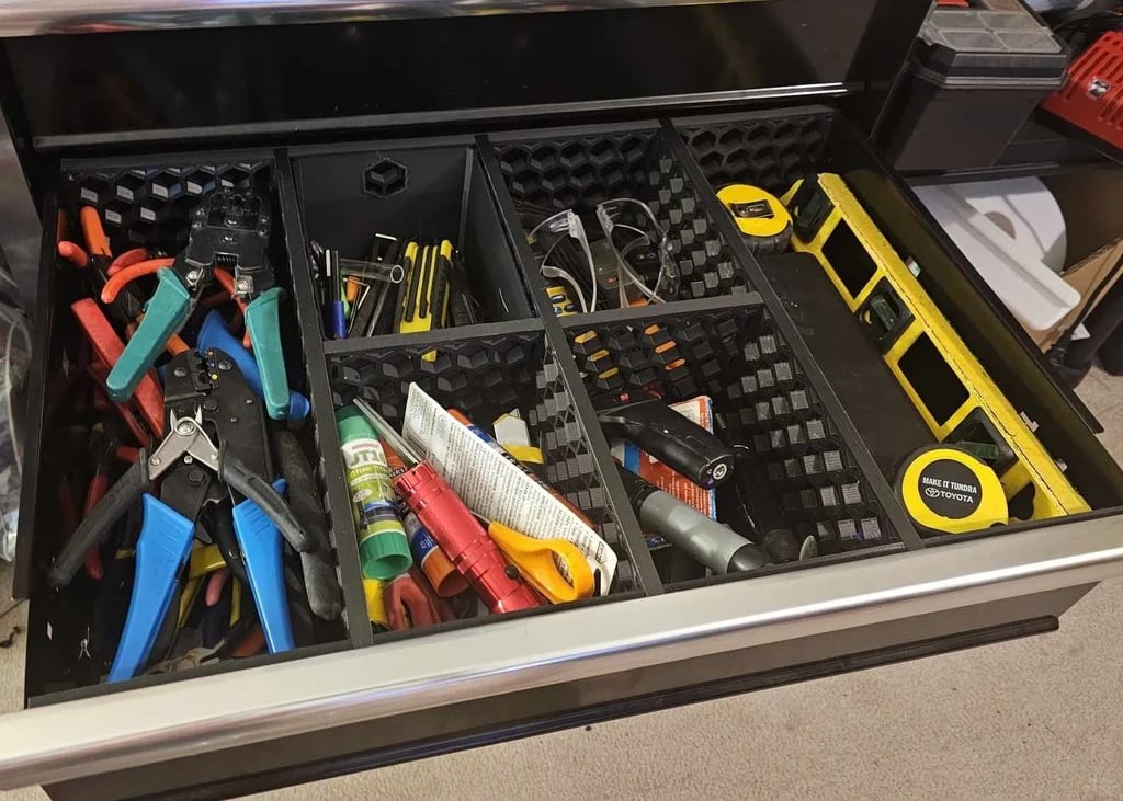 Husky Tool Drawer Divider 3d model
