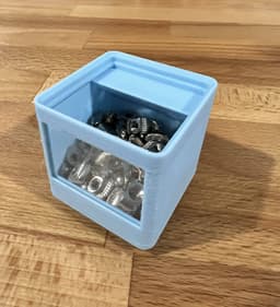 Modified Gridfinity Bin with glass 3d model
