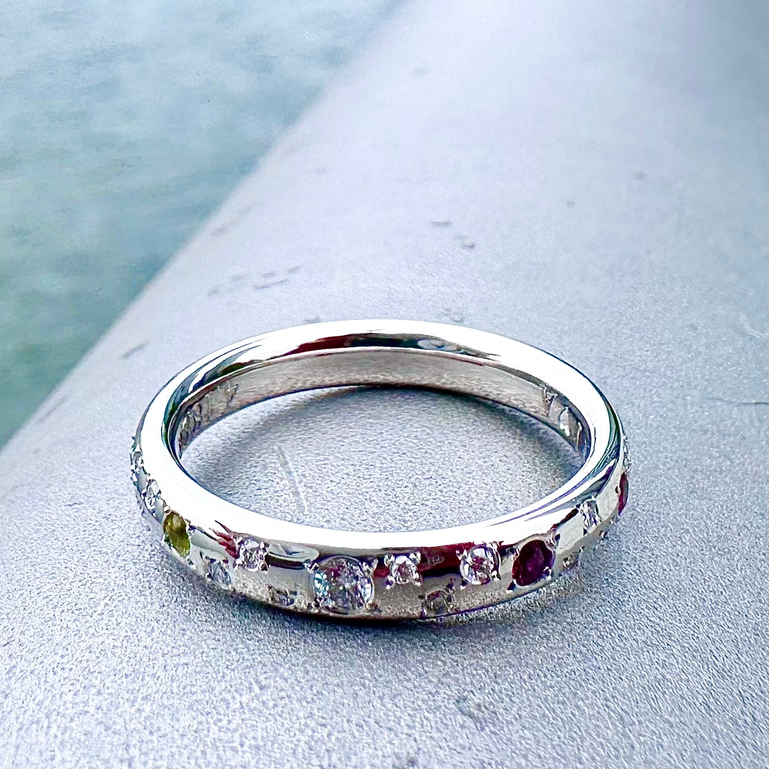 Wedding Band with Inlayed Stone for Manufacturing V2.stl 3d model
