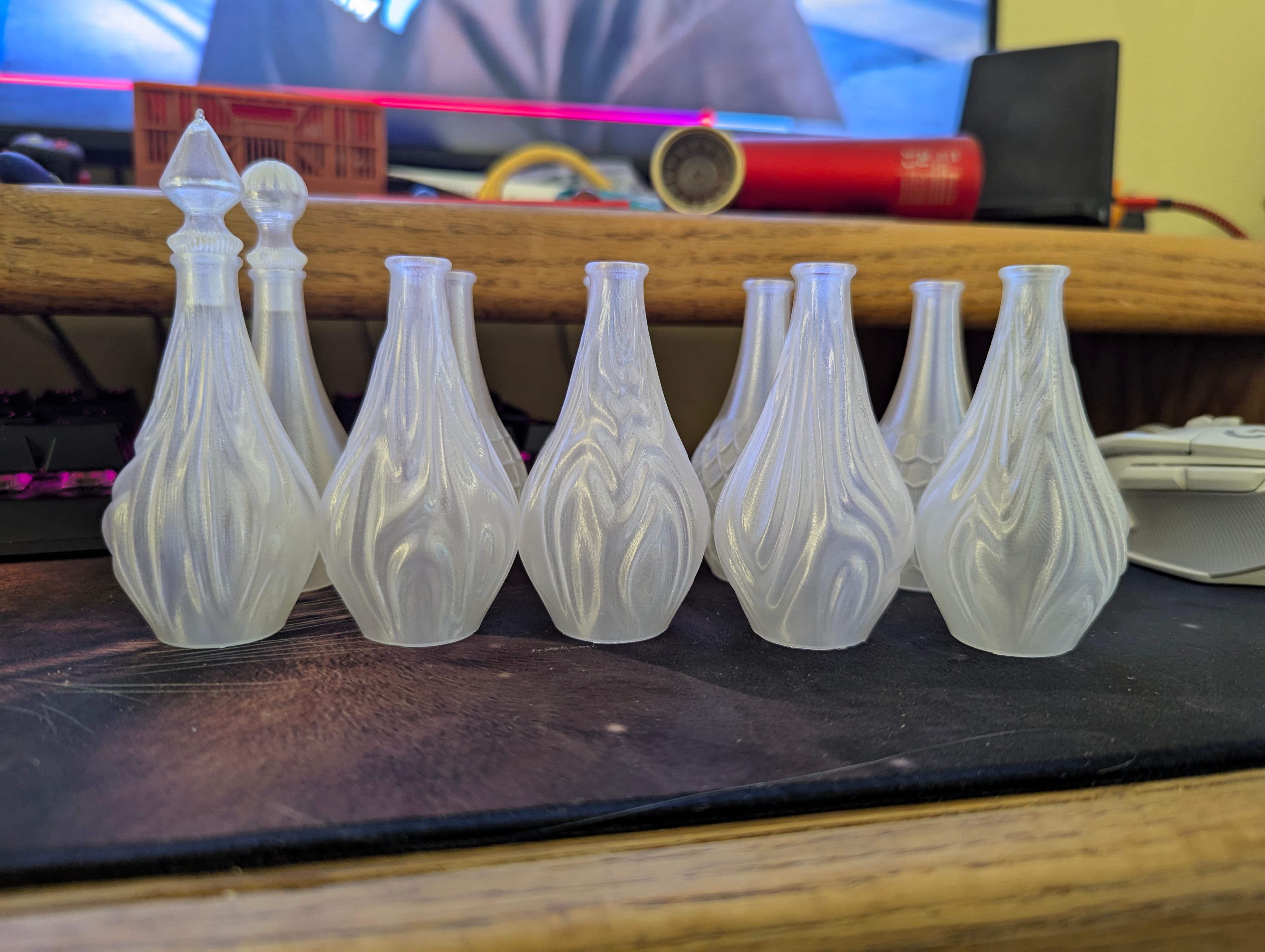 I had to size up my stoppers to 118.5% to get them to fit snugly inside the top of the bottle, and be water-tight. This took several print iterations, so trust me - I did the work! Not just guessing.. Printed at 0.08 layer height to become water-tight.