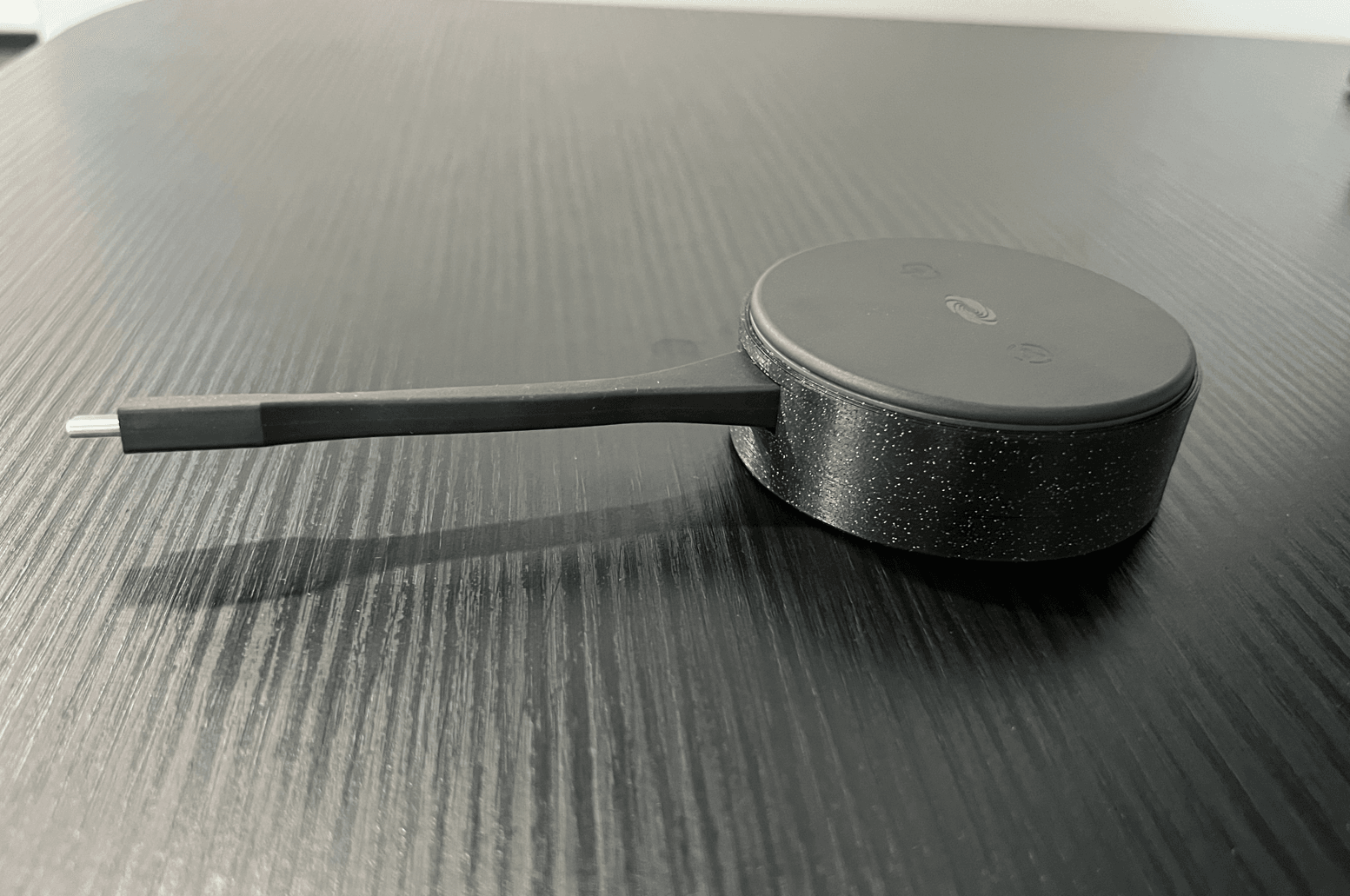 AM-TX3-100-1 AirMedia Connect Adaptor - Airtag 3d model