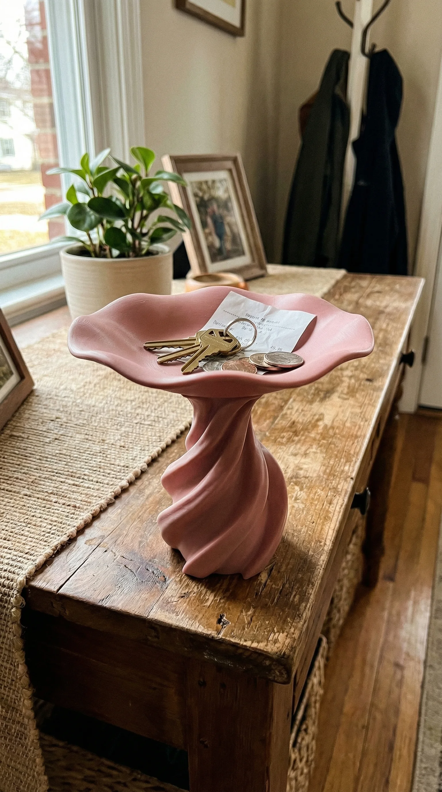 Modern Twisted Pedestal Catchall Tray | Decorative Entryway Key Bowl STL 3d model