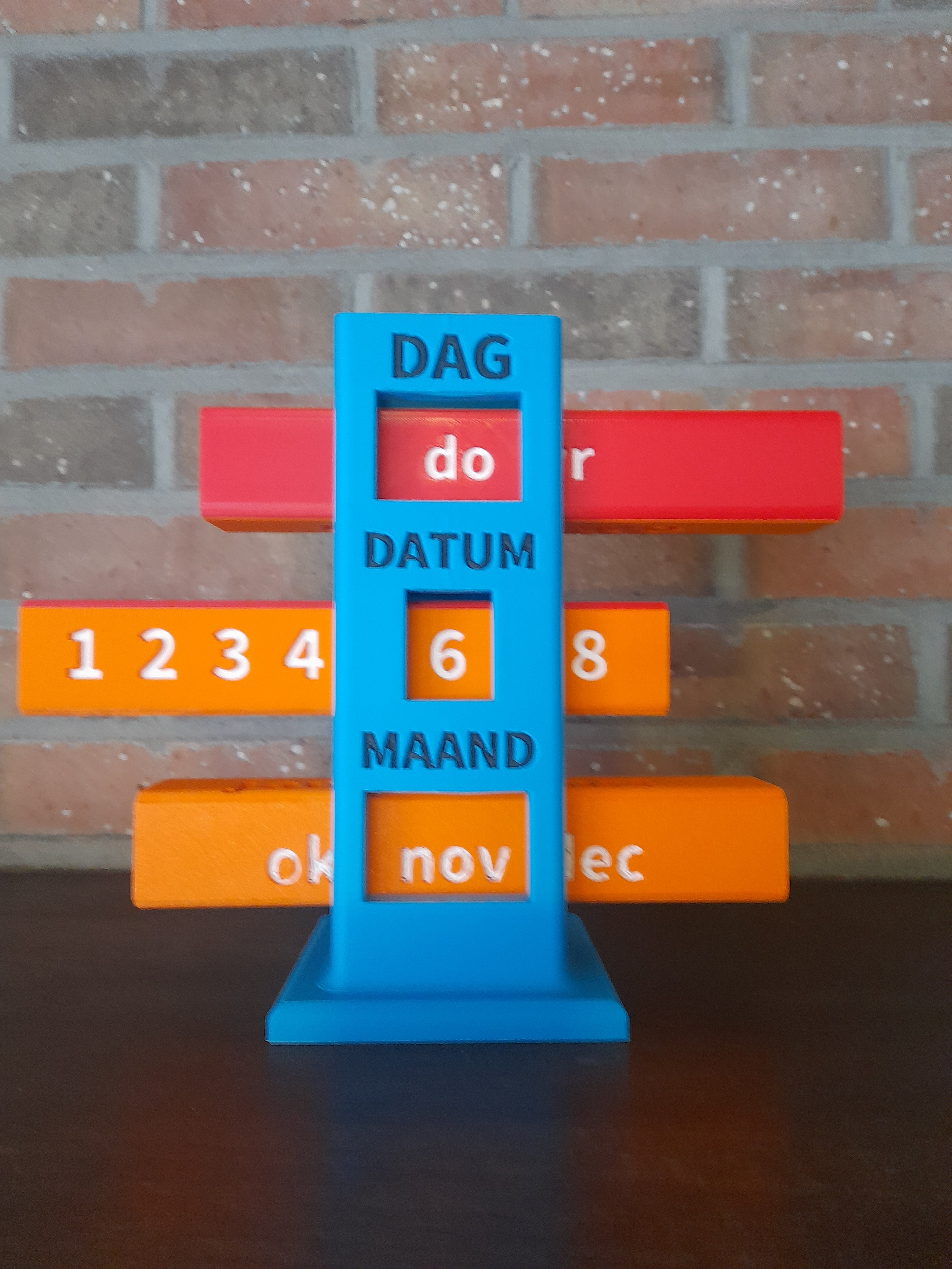 A Vertical Calendar!! 3d model