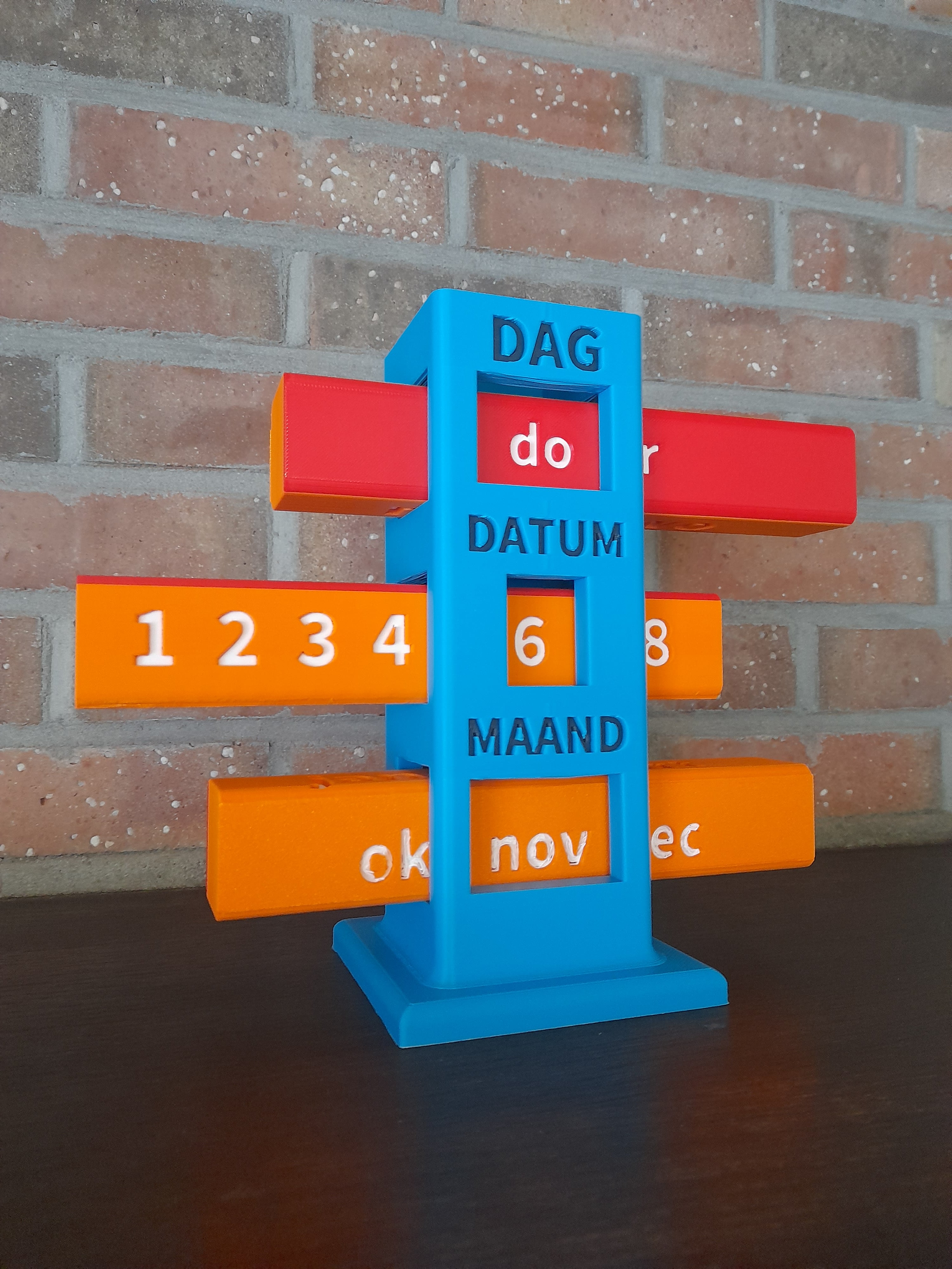 A Vertical Calendar!! 3d model