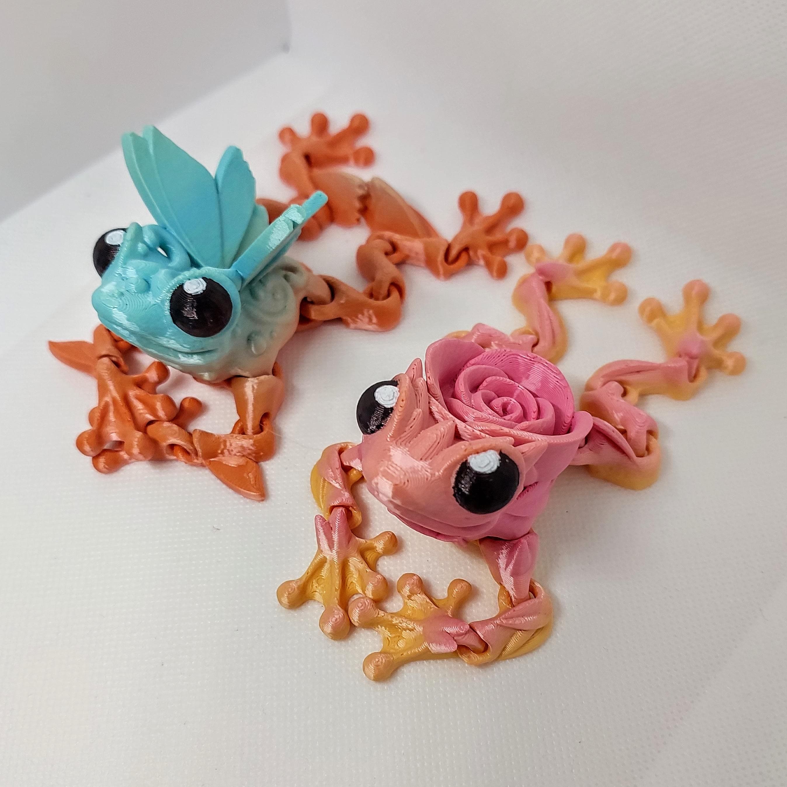 These frogs are adorable. Thanks for the models.