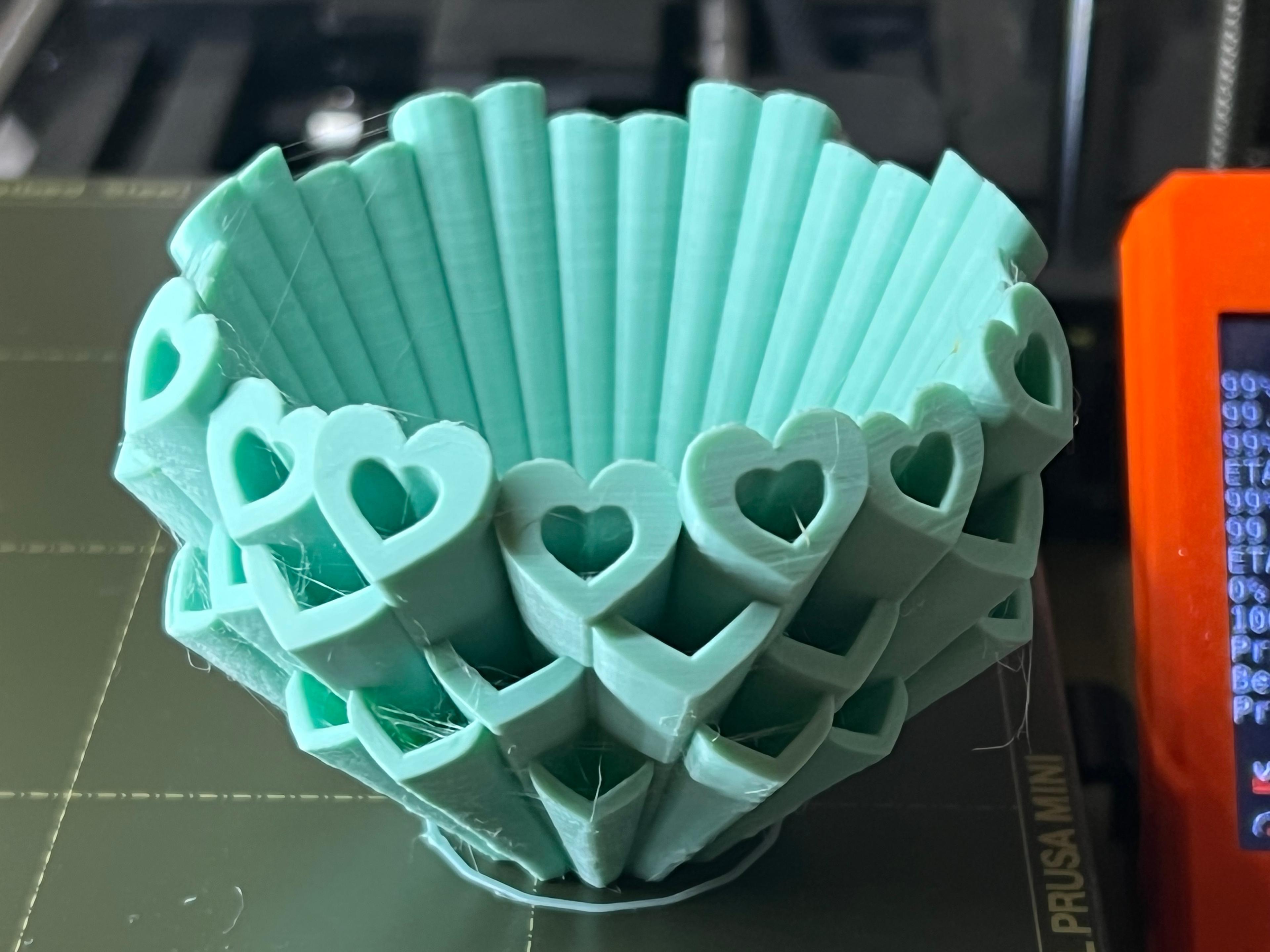 Matching Hearts Pots 3d model