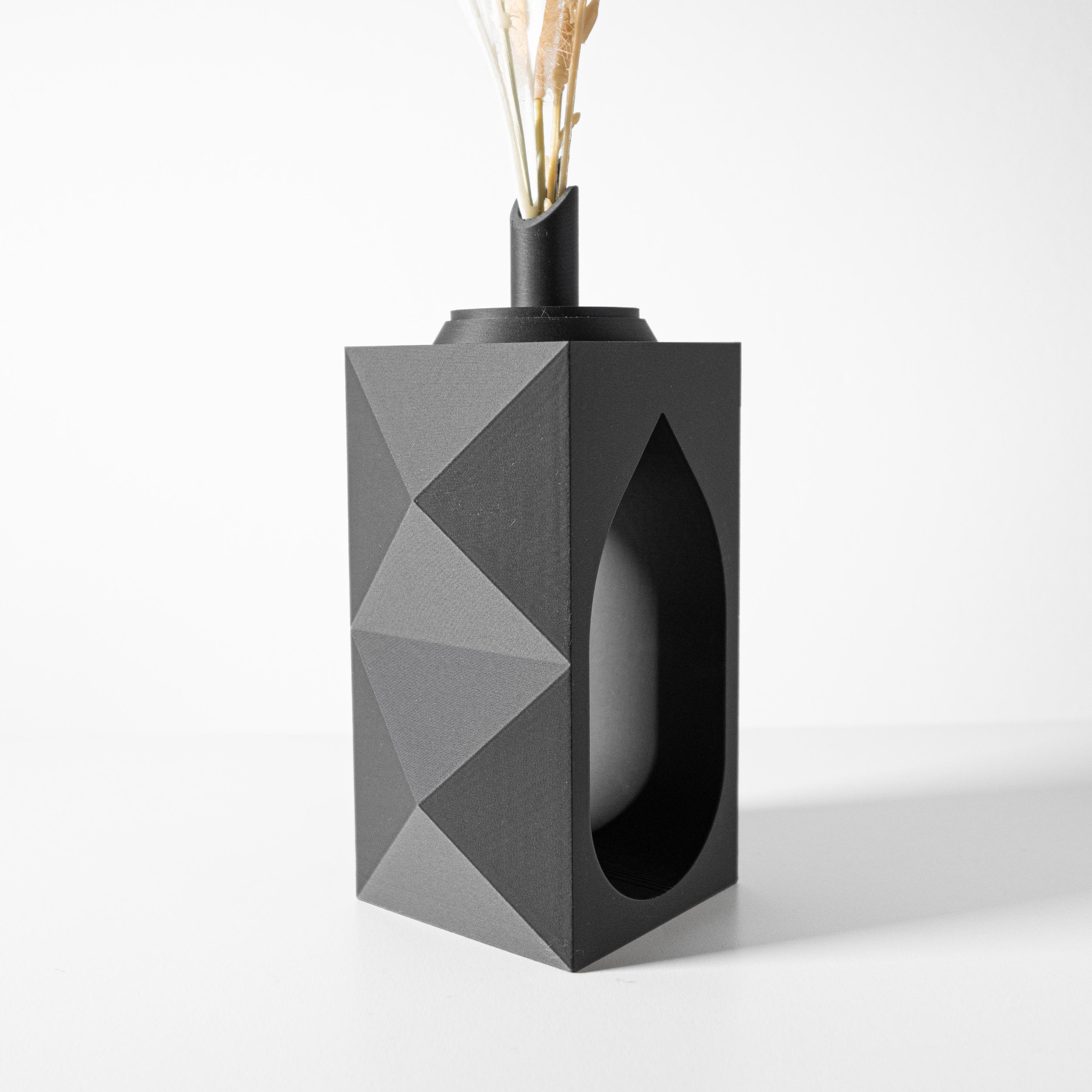 The Lati Vase, Modern and Unique Home Decor for Dried and Preserved Flower Arrangement  | STL File 3d model