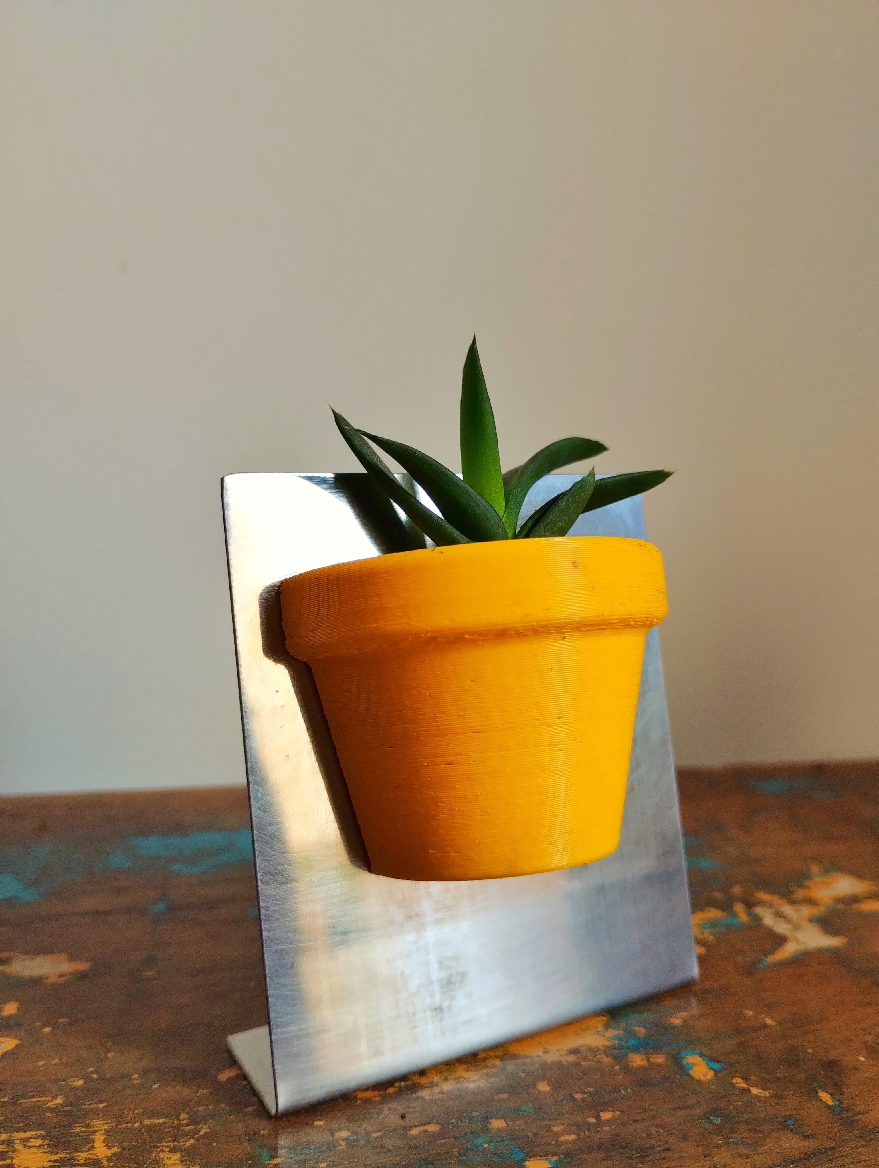 MAGNETIC FRIDGE VASE-TRADITIONAL 3d model