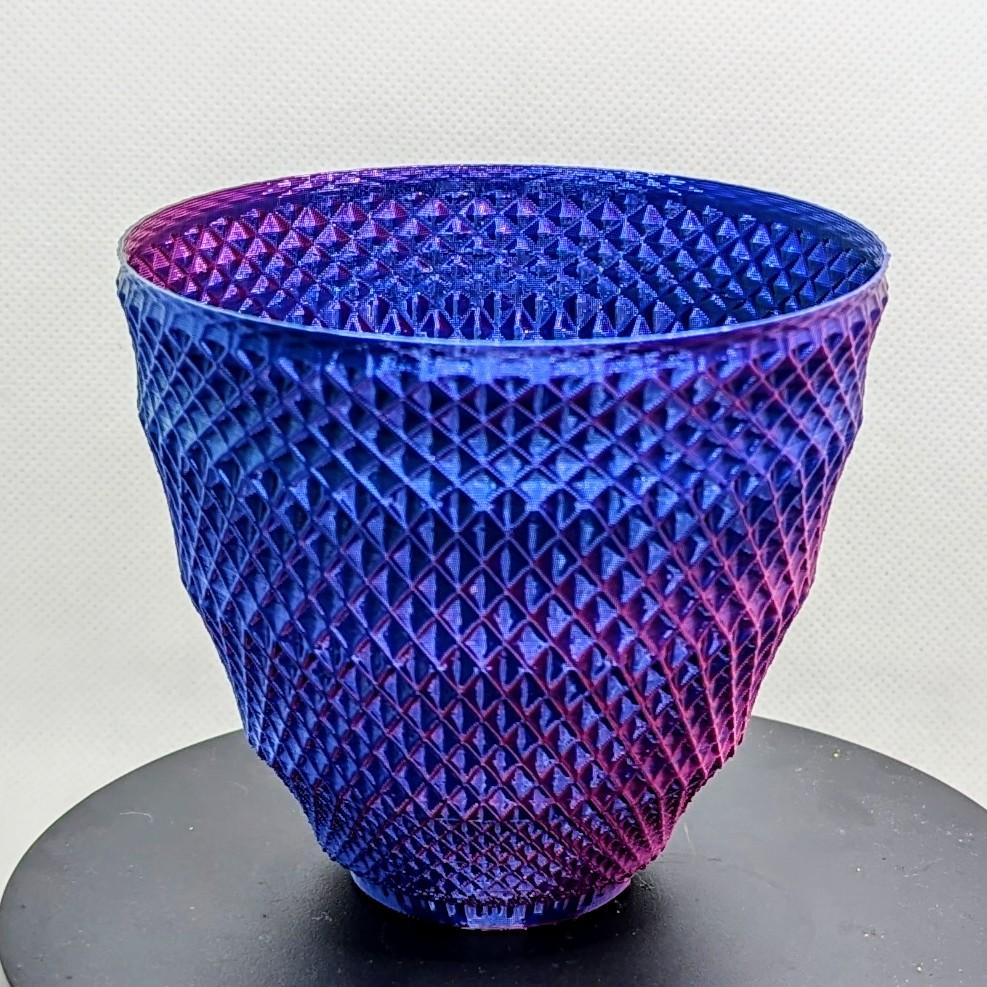 Tall bowl/pot - intricate facets 3d model