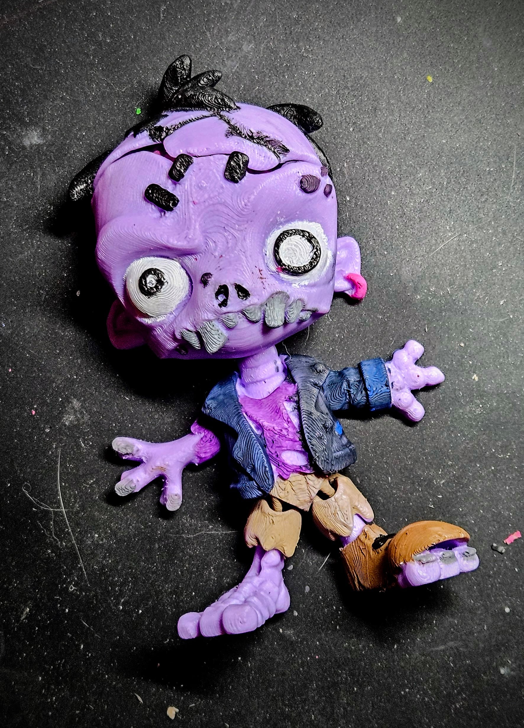 scale 80%
hand-painted