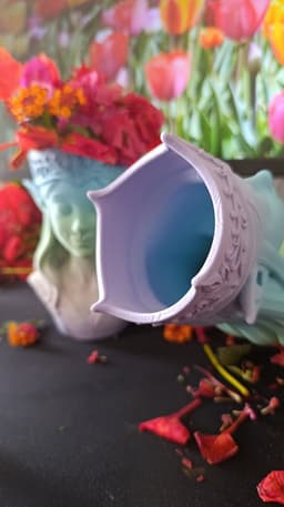 Queen of the Elves Vase 3d model
