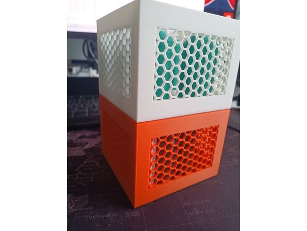 stackable box for 25mm yarn spools 3d model