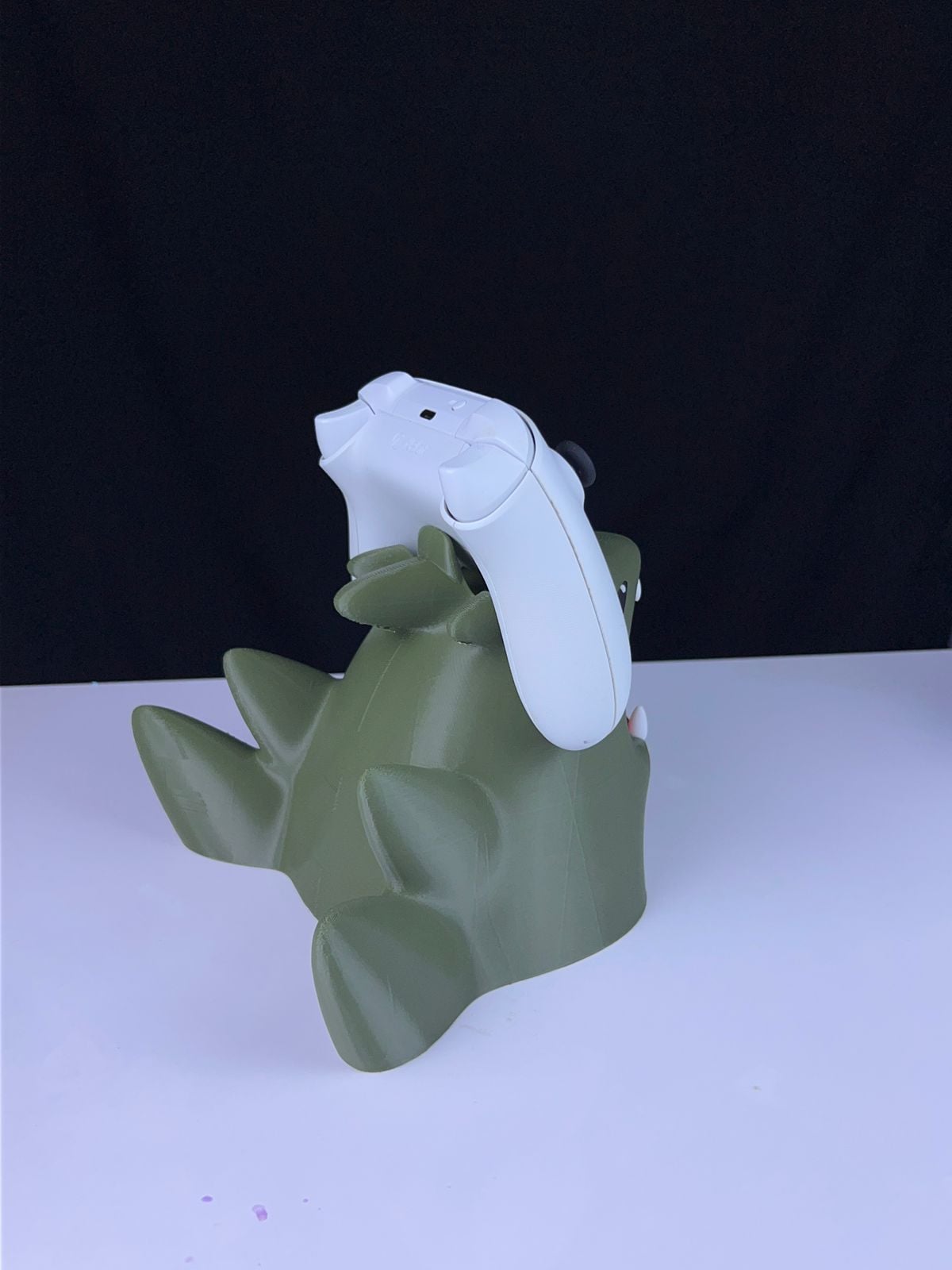 Tyranitar Controller Holder - Multipart 3d model