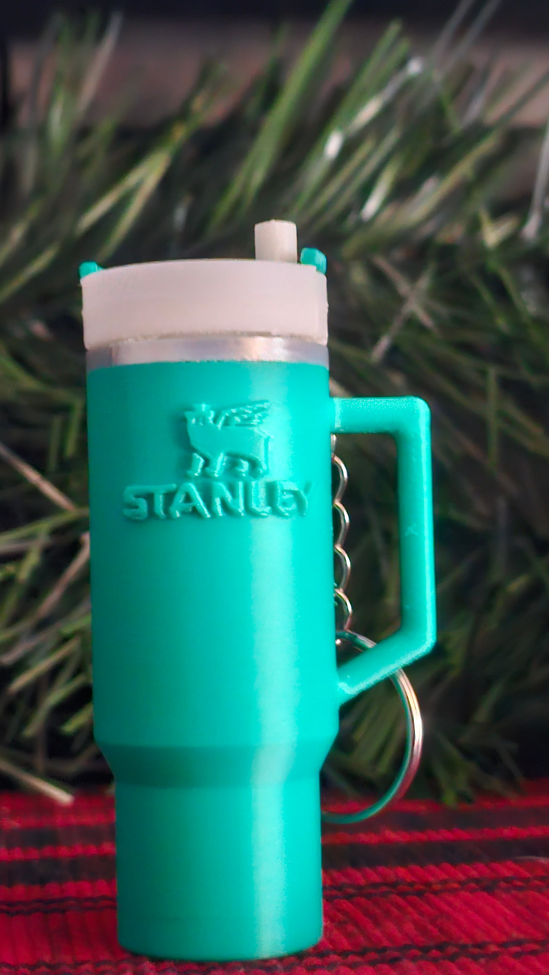 Tumbler Chapstick Keychain 3d model