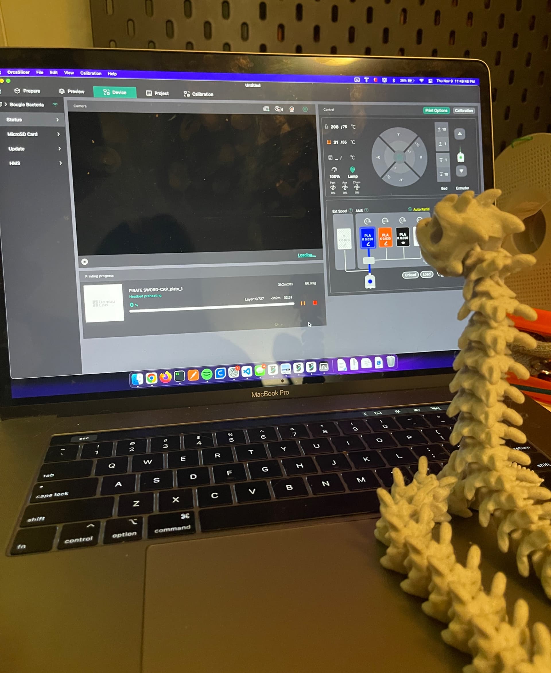 Lil buddy is waiting for his next friend to print