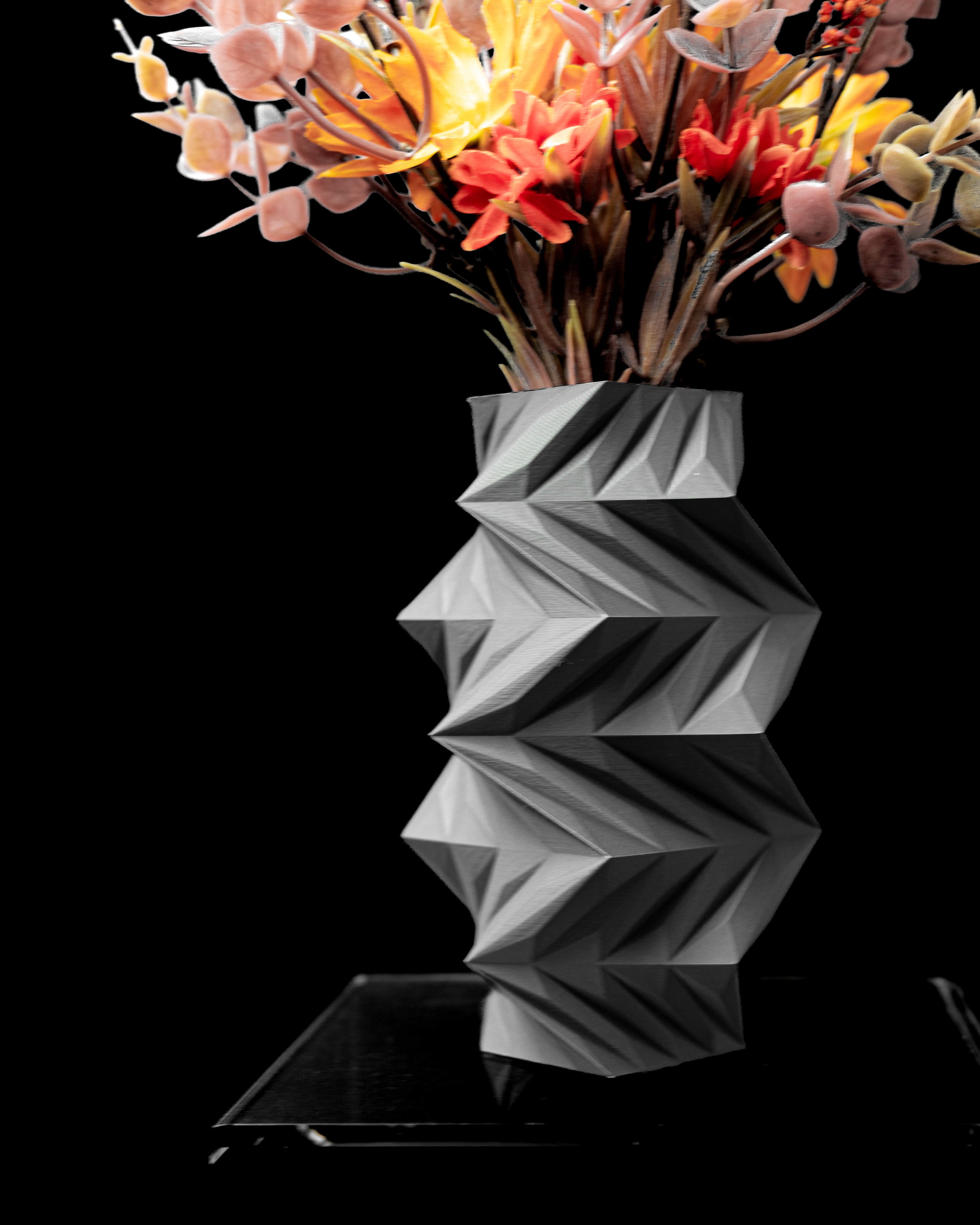 Twis Flower Vase by MODERN MACHINE 3d model