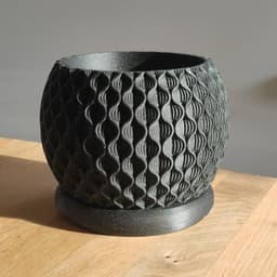 Planter with tray 3d model