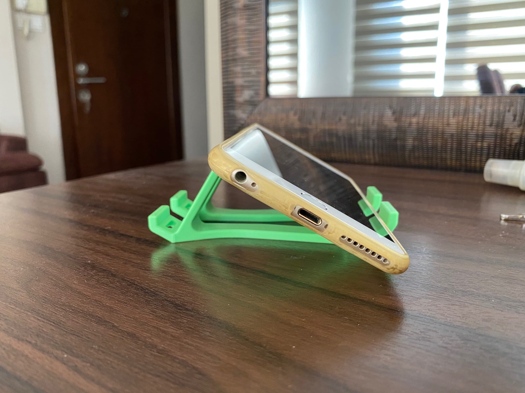 Mckurt's Phone Stand 3d model