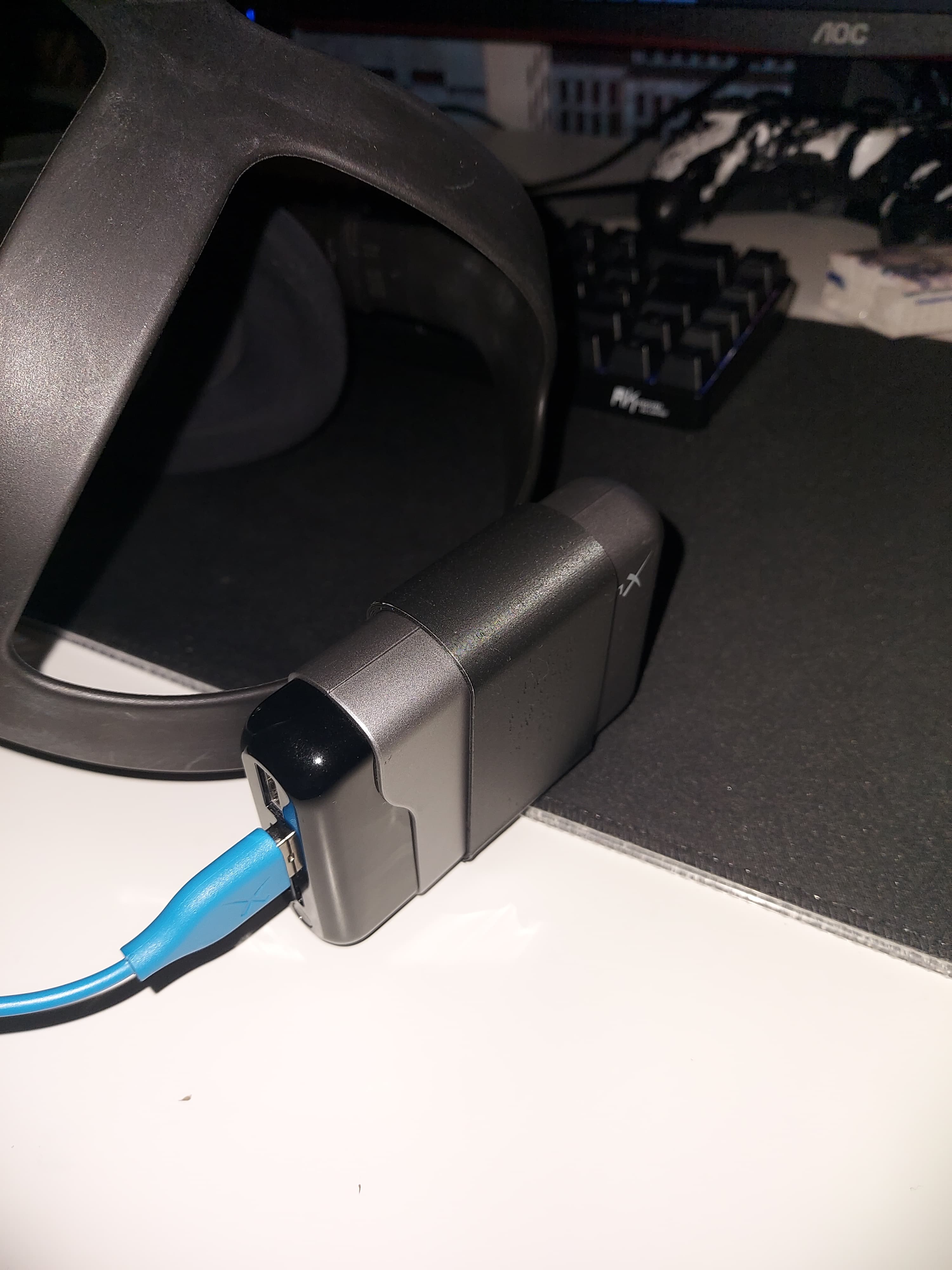 quest 1 battery holder 3d model