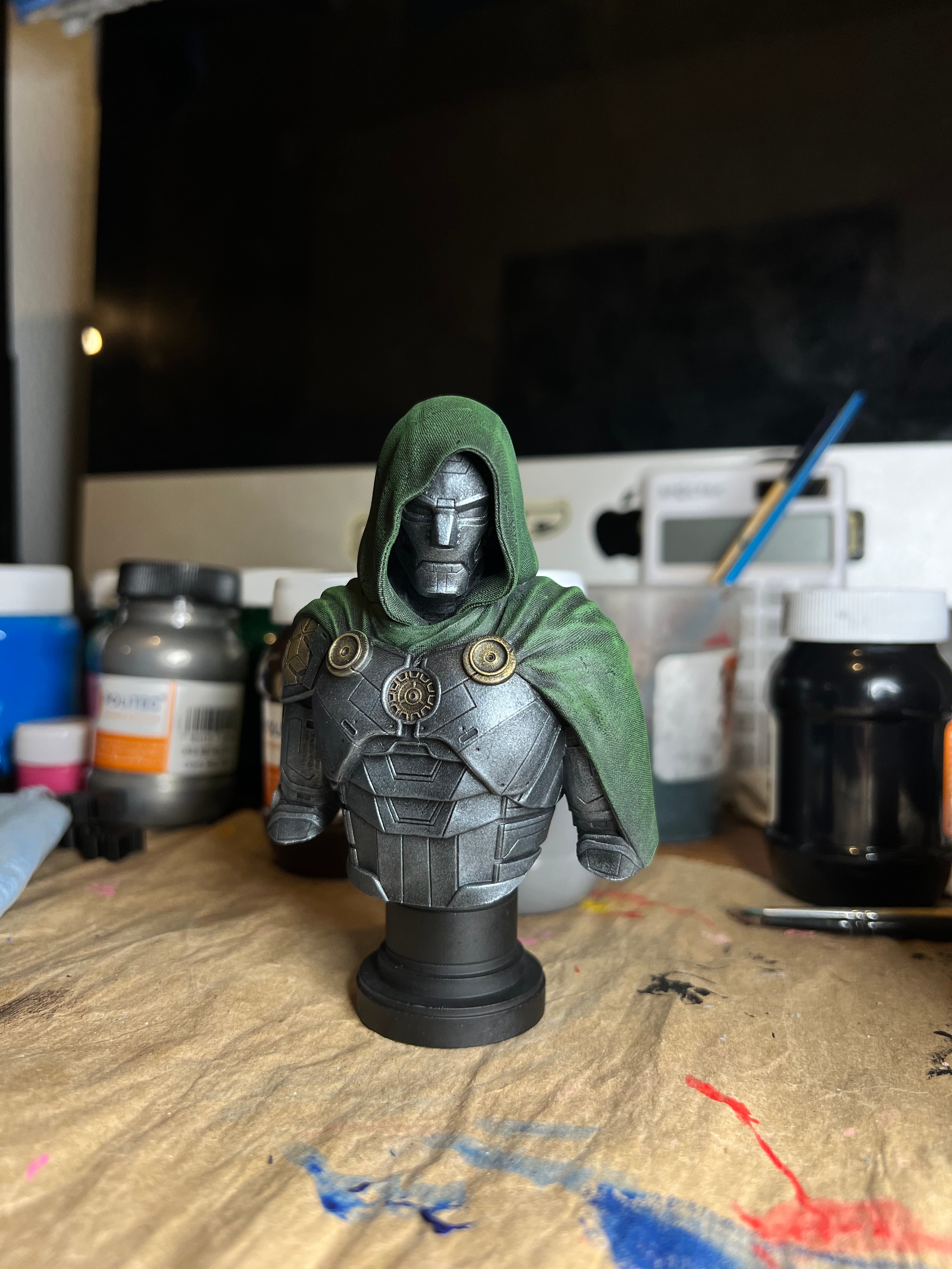 Amazing bust! I dry brush mine and it looks amazing!