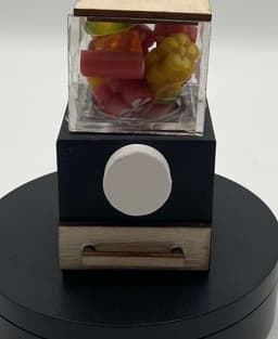 Distributeur de bonbon.stl - Représentations final de ce à quoi ressemble le distributeur de bonbon après avoir suivi les instructions d'assemblage - 3d model