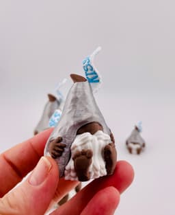 Chocolate Kiss Gnome 3d model