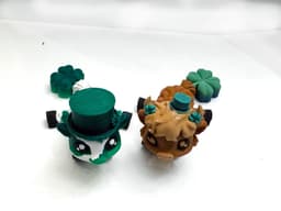 Shamrock Holstein Cow and Shamrock Highland Cow 3d model