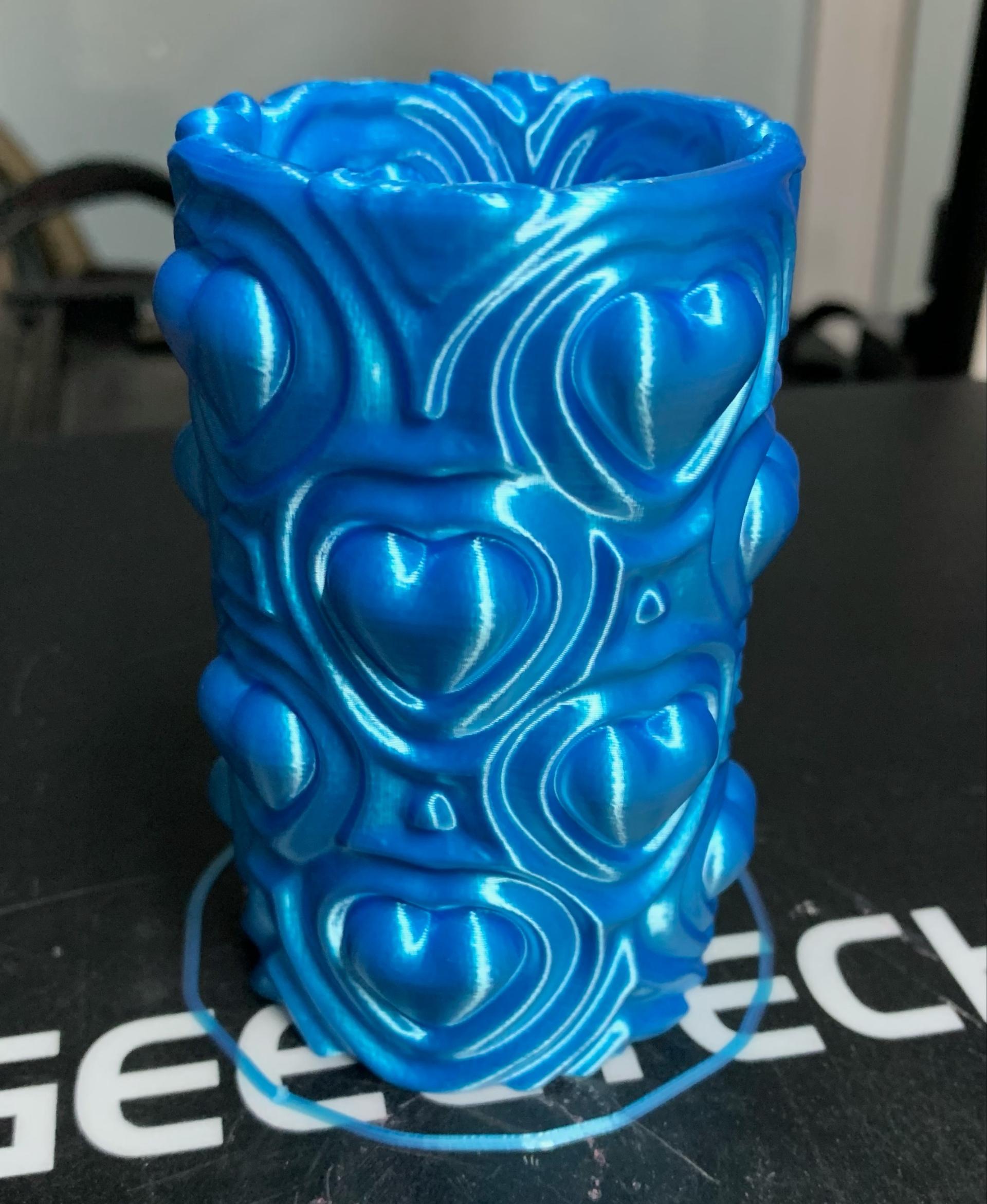 Heartbeat Vase (Large) - 92mm version in Silky Sky Blue - 3d model