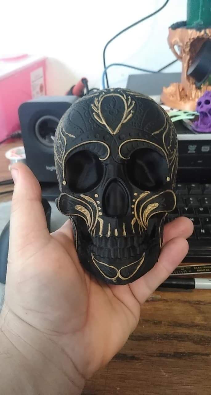 Printed in esunabs+ with gold metallic sharpie paint marker to highlight the raised ridges.