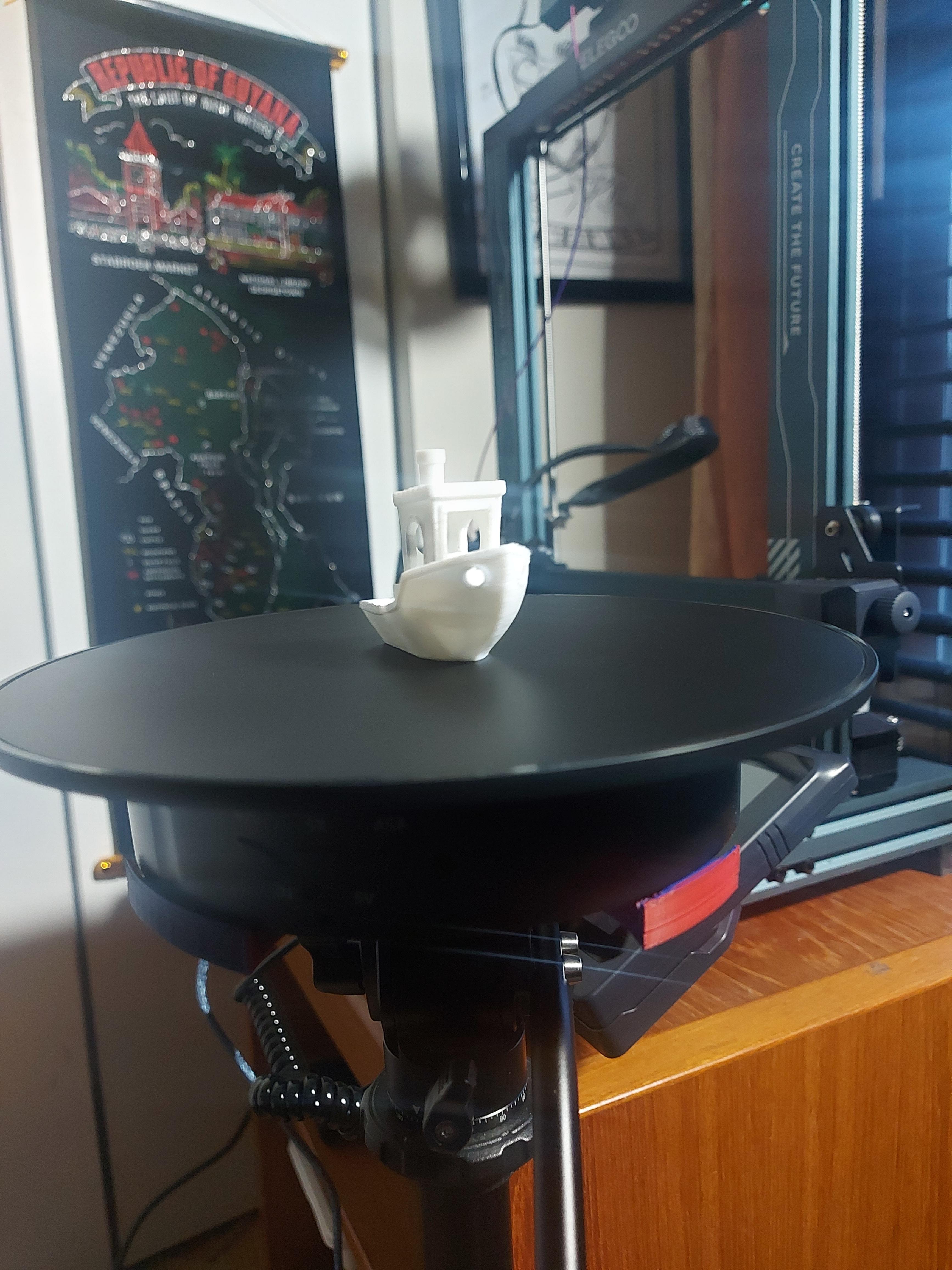 Turntable Holder with Tripod Hole.stl 3d model