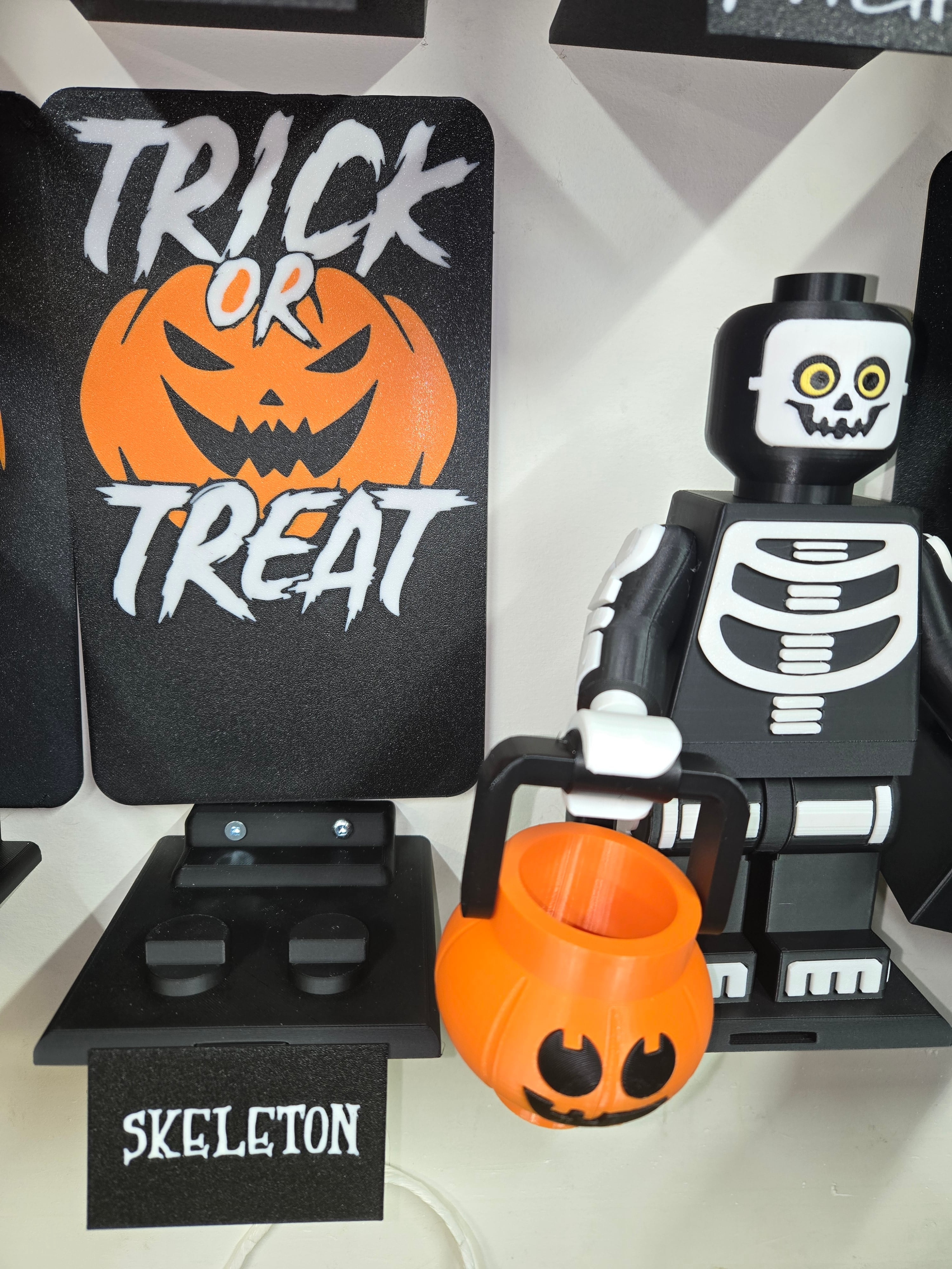 Skeleton Multicolor Nameplates and Backer 3d model