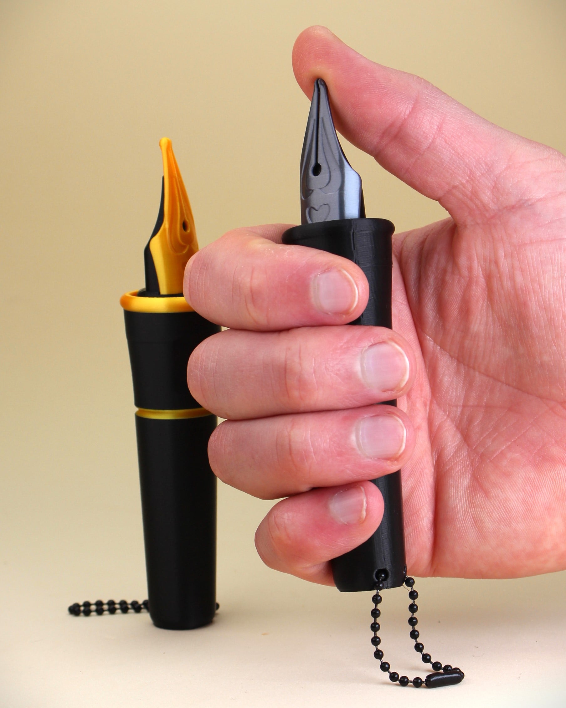 Fountain Pen Fidget Clicker Keychain 3d model