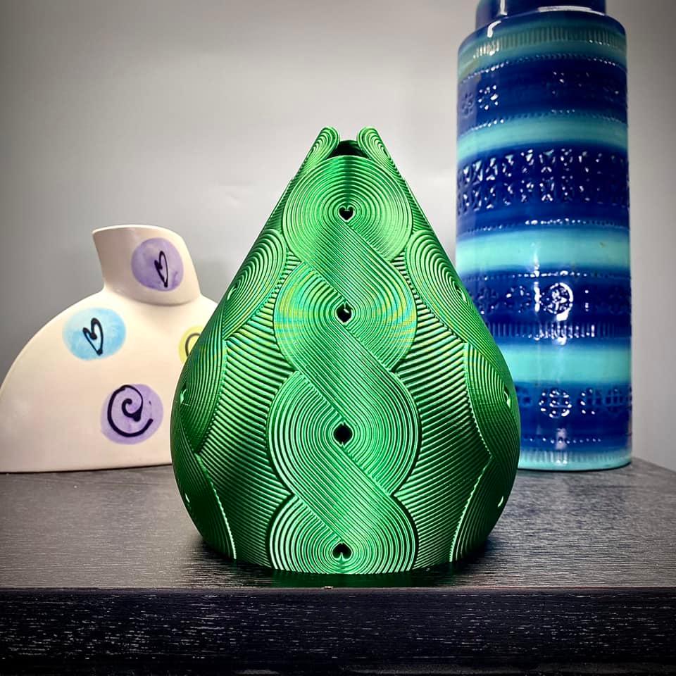 Tearwinder Vase 3d model