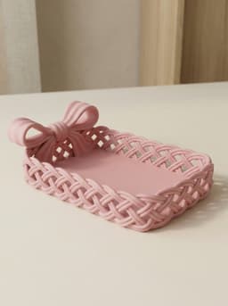 Coquette Woven Bow Tray – Elegant Braided Catch-All & Entryway Organizer 3d model