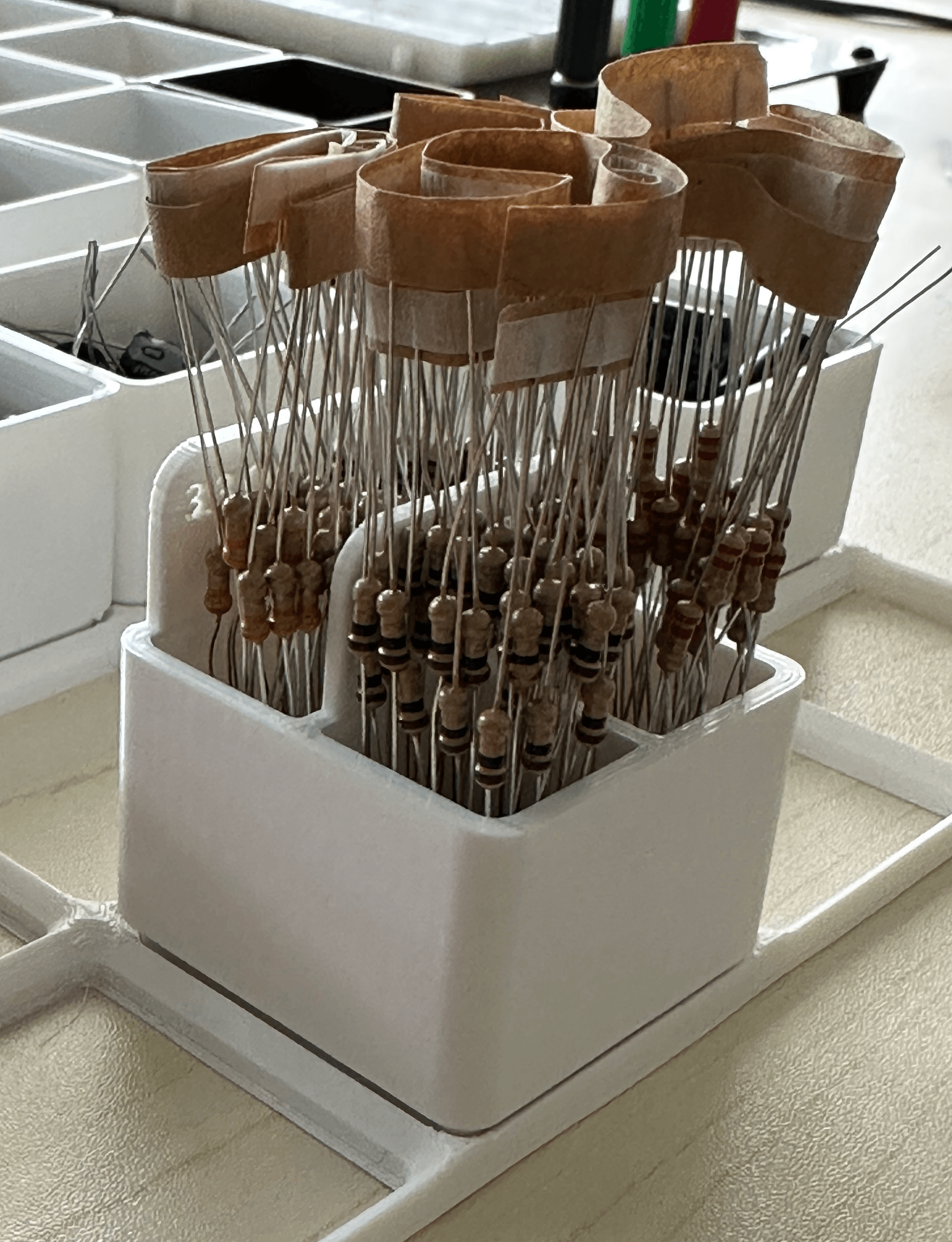 Gridfinity - Resistors - 1Ω, 2.2 Ω, 3.3 Ω, 10 Ω 3d model
