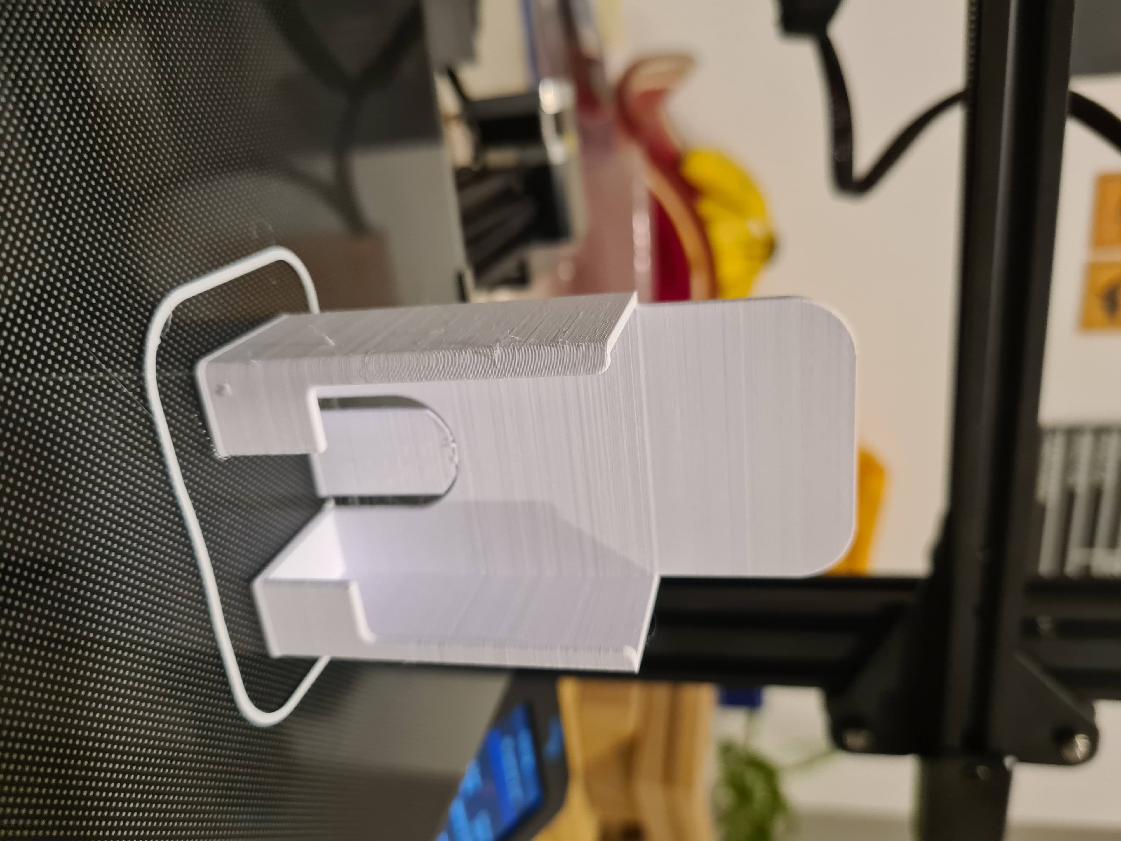 Remote Holder - le7432 3d model