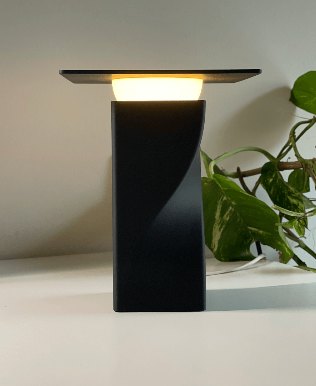 Noir, desk lamp. 3d model