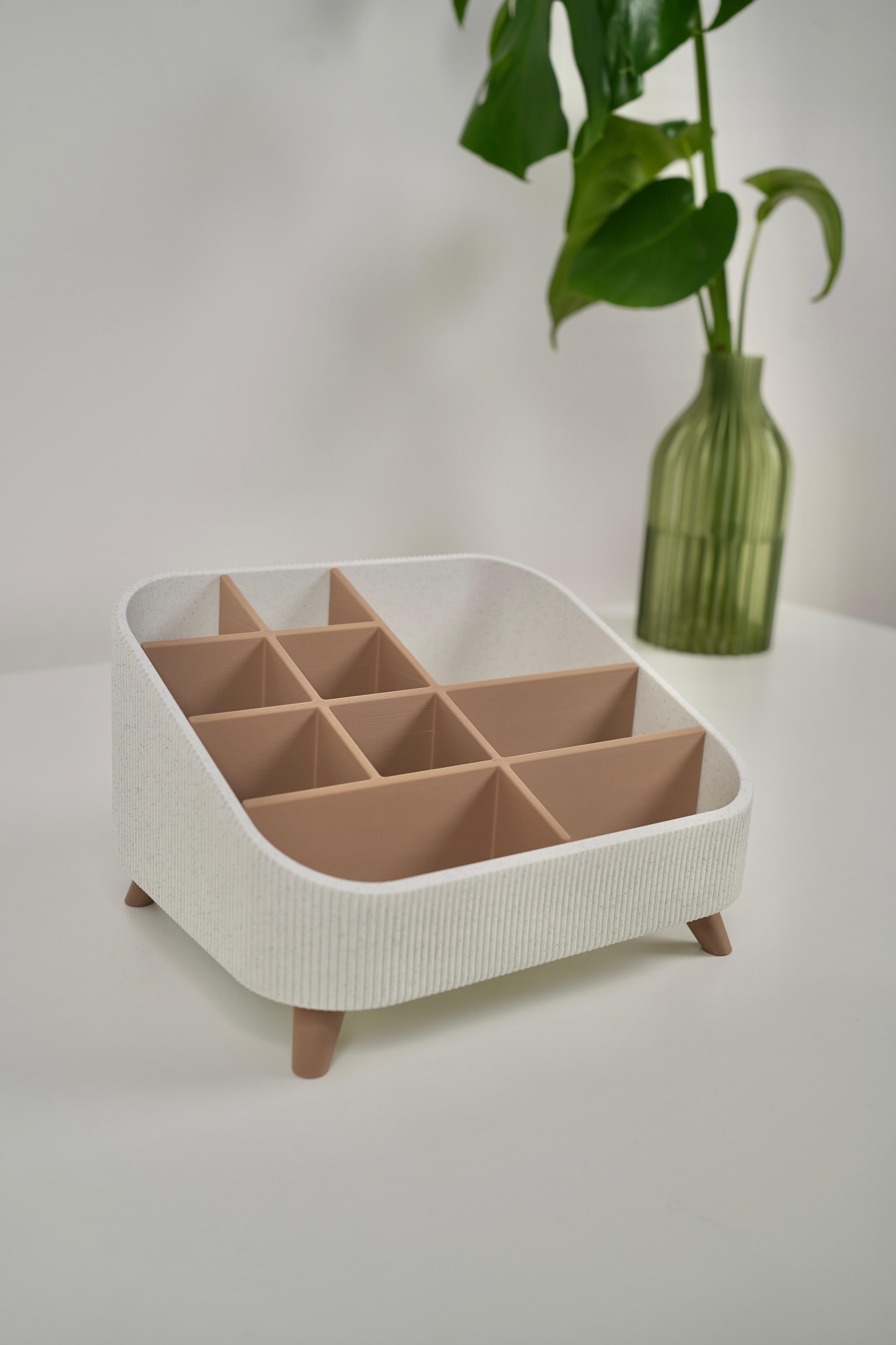 THALOR Makeup Organizer with legs 3d model