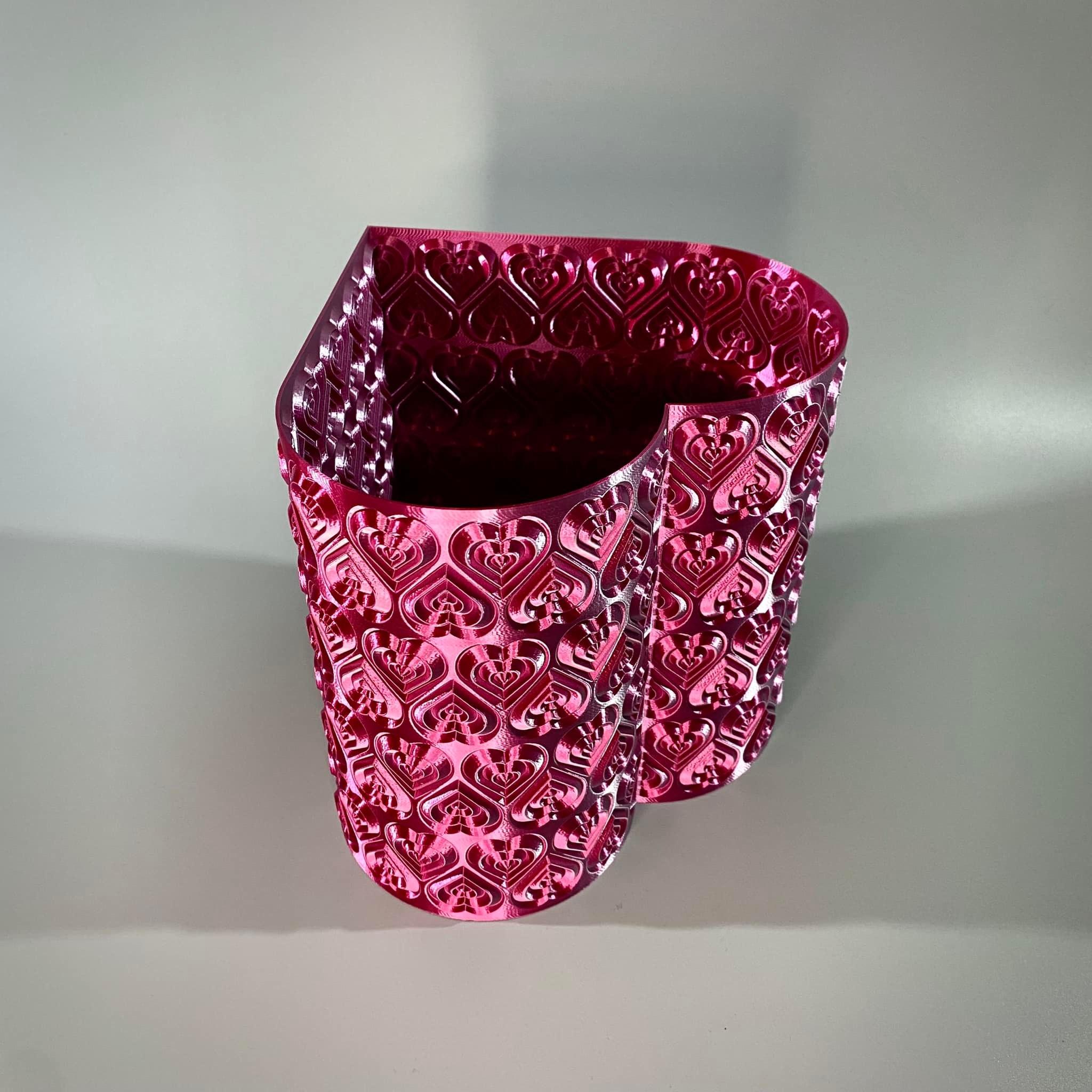 Heart Ripple Vase.stl 3d model