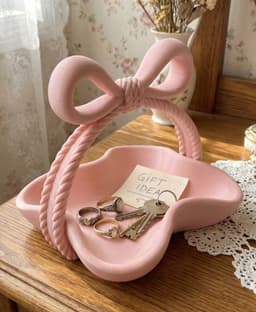 Coquette Bow Ribbon Basket - Aesthetic Scalloped Trinket Dish and Jewelry Catchall 3d model