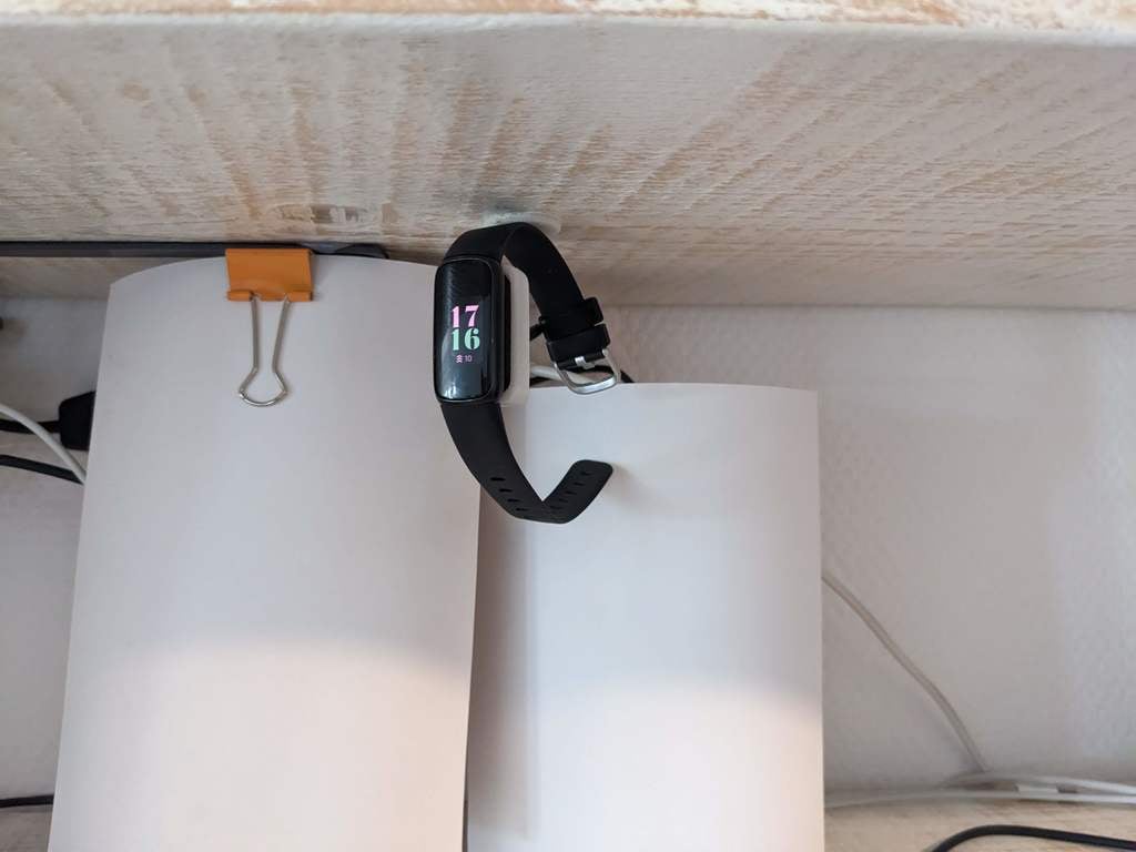 fitbit luxe mount (undermount) 3d model