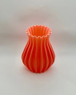 Stretched Vase 3d model