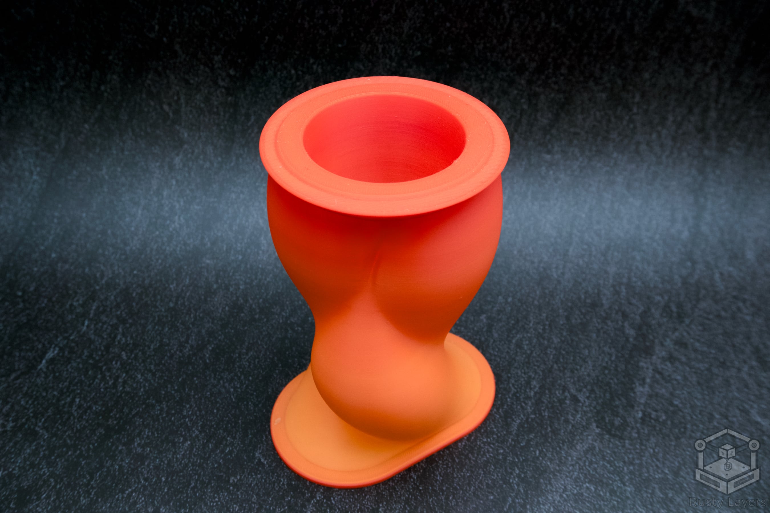 Dynamic Twisted Vase 3d model
