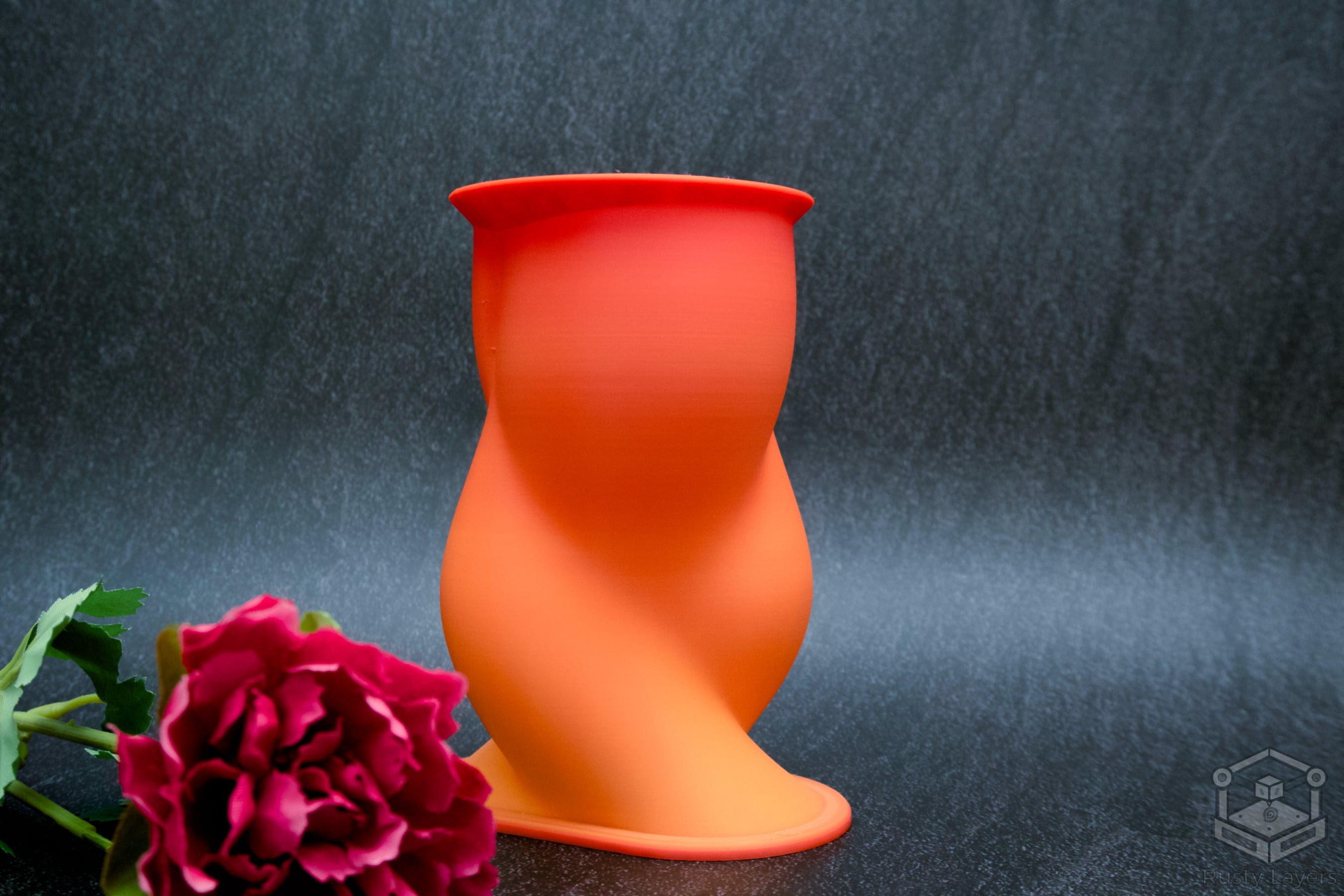 Dynamic Twisted Vase 3d model